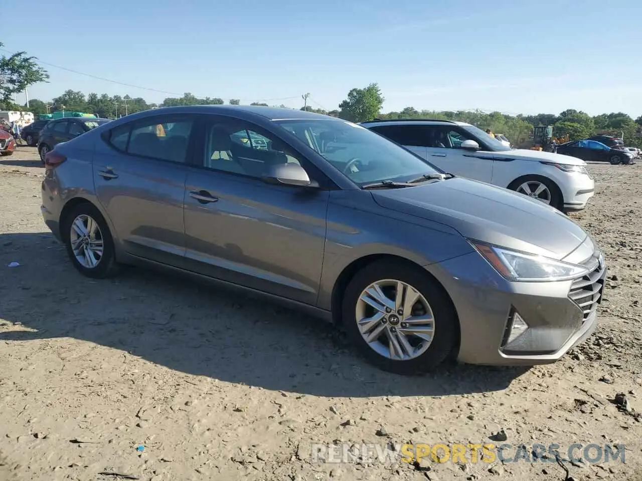 4 Photograph of a damaged car 5NPD84LF3KH488657 HYUNDAI ELANTRA 2019