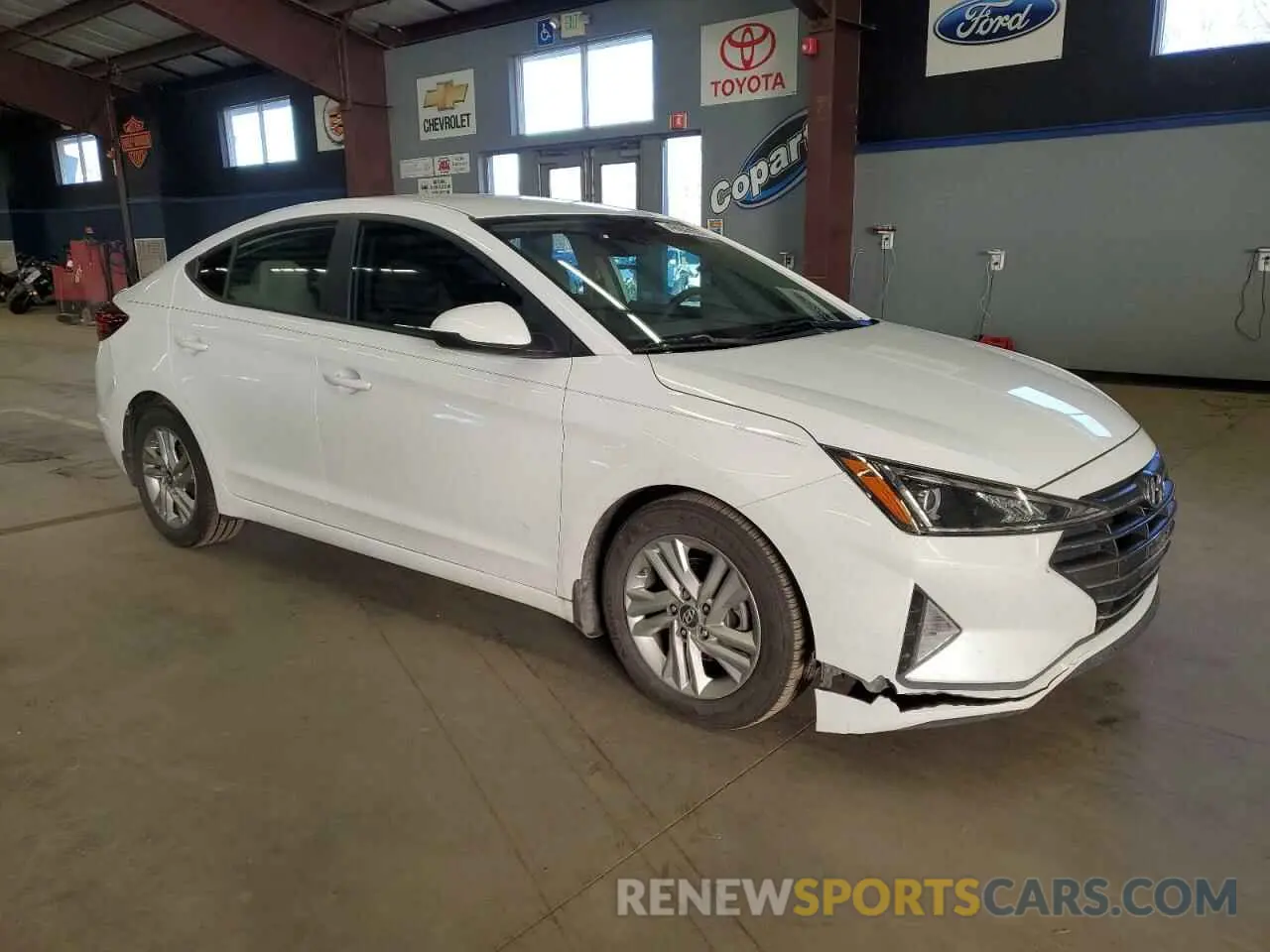 4 Photograph of a damaged car 5NPD84LF4KH416995 HYUNDAI ELANTRA 2019