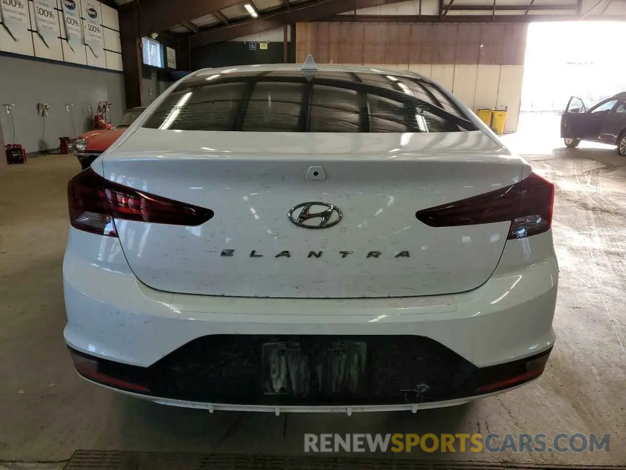6 Photograph of a damaged car 5NPD84LF4KH416995 HYUNDAI ELANTRA 2019