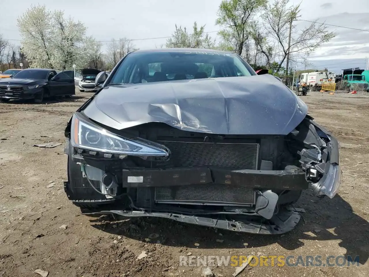 5 Photograph of a damaged car 5NPD84LF4KH420528 HYUNDAI ELANTRA 2019