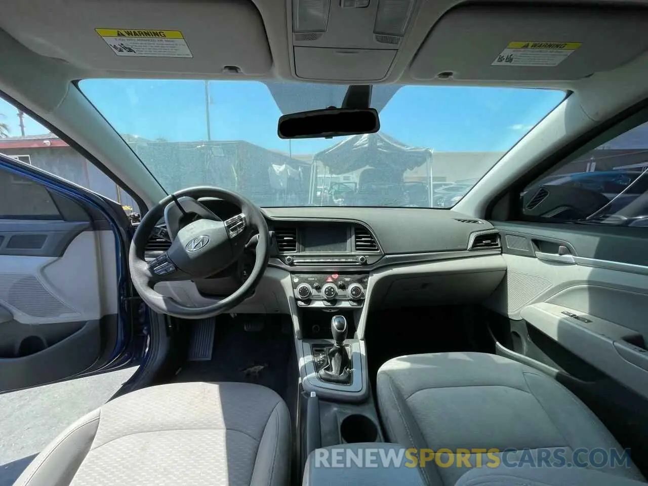 9 Photograph of a damaged car 5NPD84LF4KH424515 HYUNDAI ELANTRA 2019