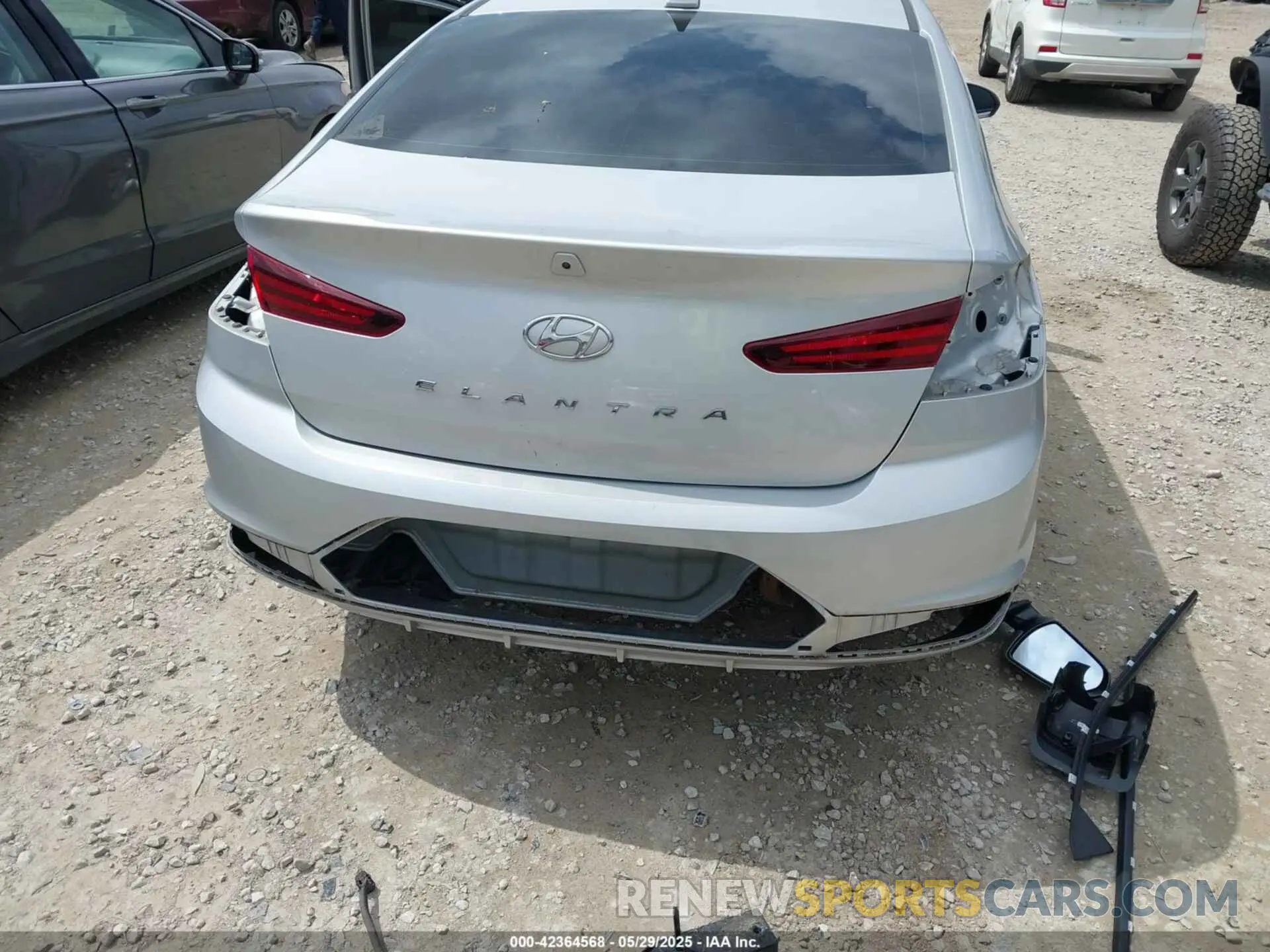 20 Photograph of a damaged car 5NPD84LF4KH426118 HYUNDAI ELANTRA 2019