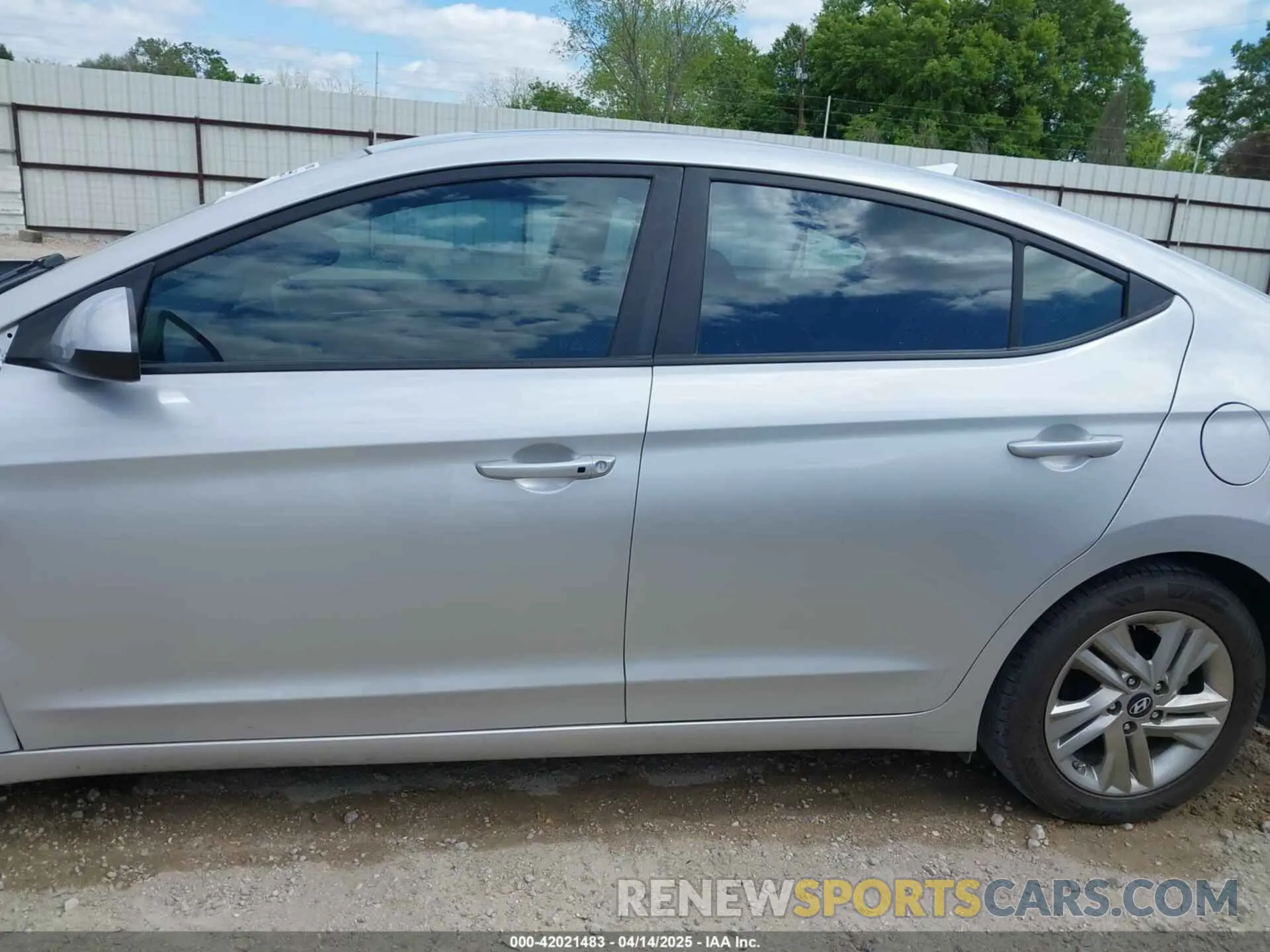 15 Photograph of a damaged car 5NPD84LF4KH446742 HYUNDAI ELANTRA 2019