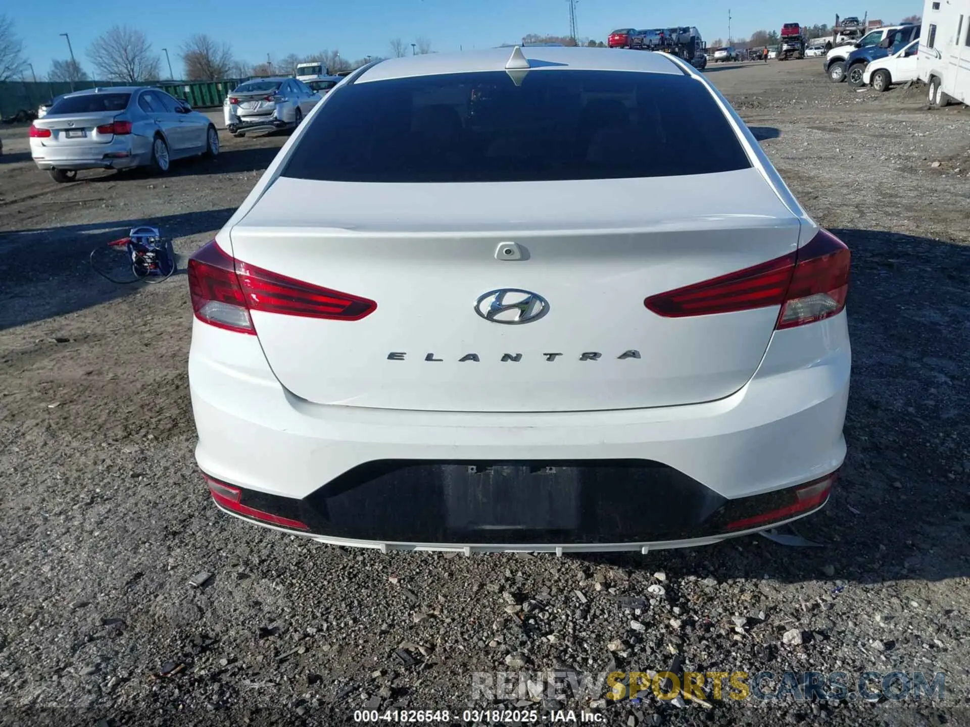 16 Photograph of a damaged car 5NPD84LF4KH460401 HYUNDAI ELANTRA 2019