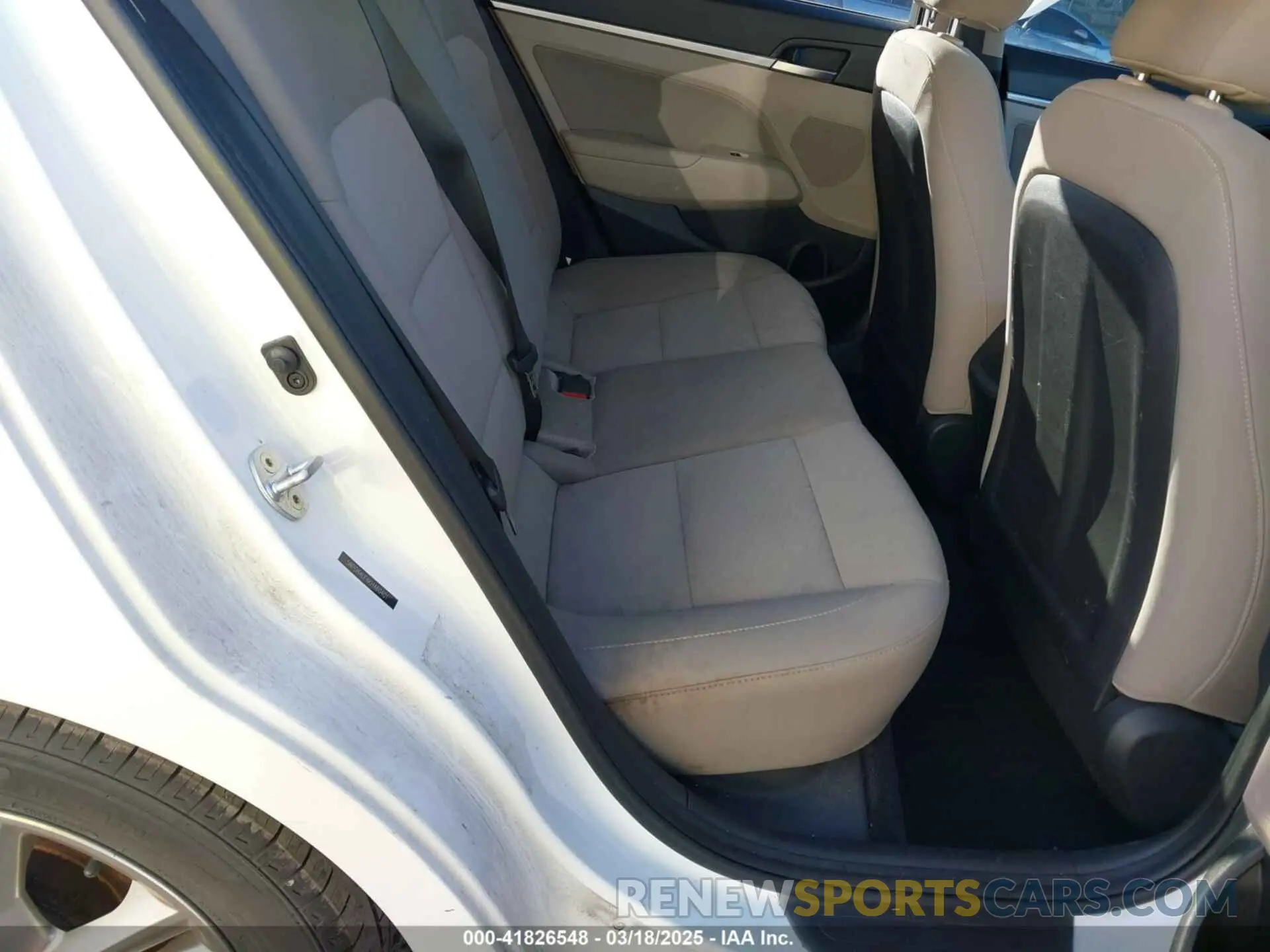8 Photograph of a damaged car 5NPD84LF4KH460401 HYUNDAI ELANTRA 2019