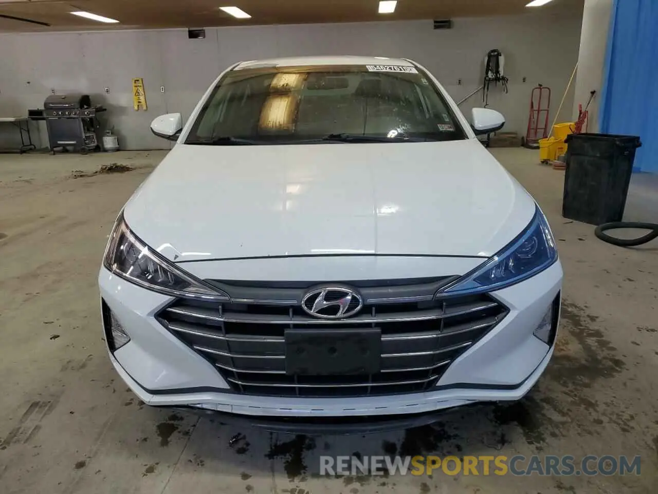 5 Photograph of a damaged car 5NPD84LF4KH469924 HYUNDAI ELANTRA 2019