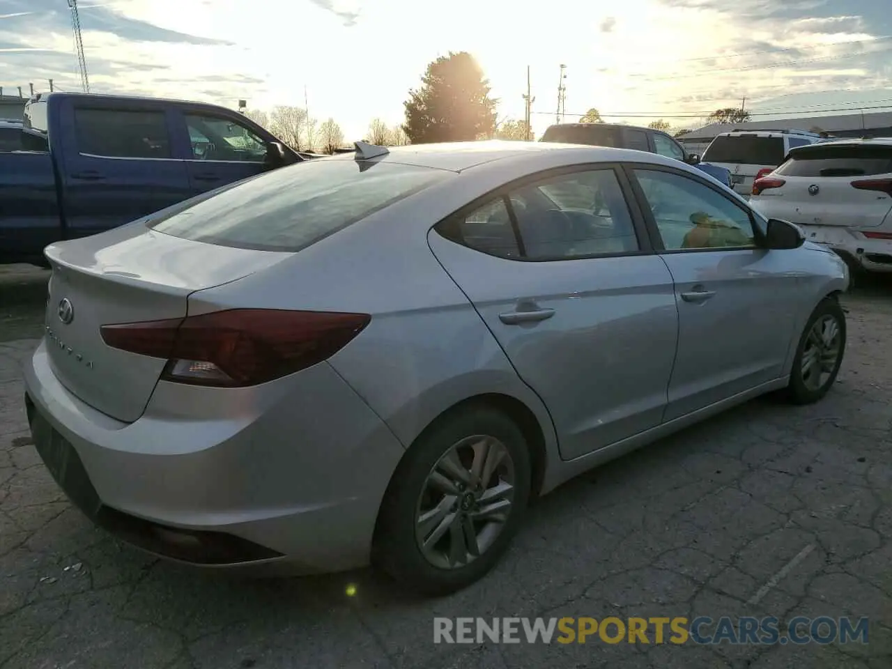 3 Photograph of a damaged car 5NPD84LF4KH484245 HYUNDAI ELANTRA 2019