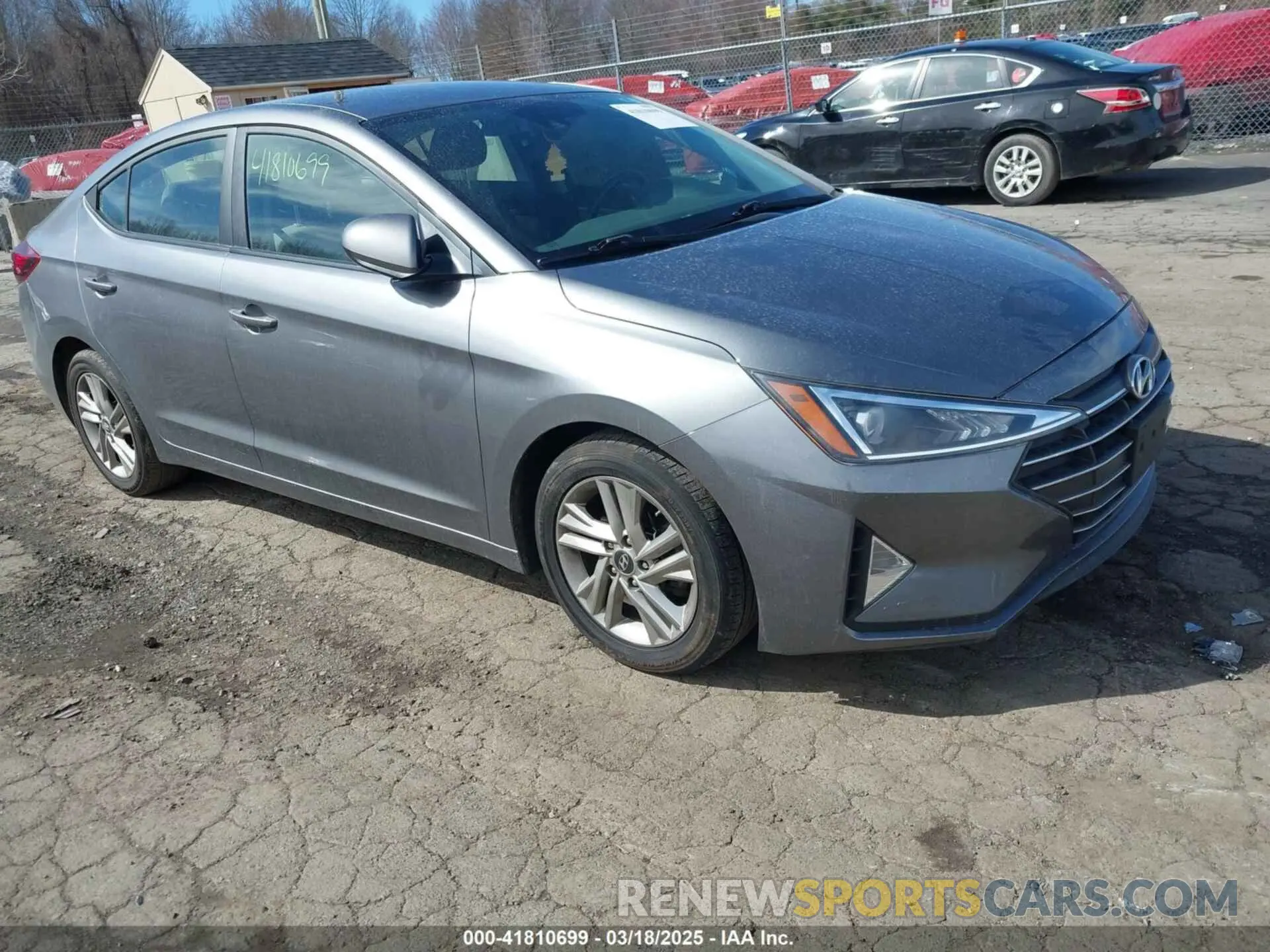 1 Photograph of a damaged car 5NPD84LF5KH404841 HYUNDAI ELANTRA 2019