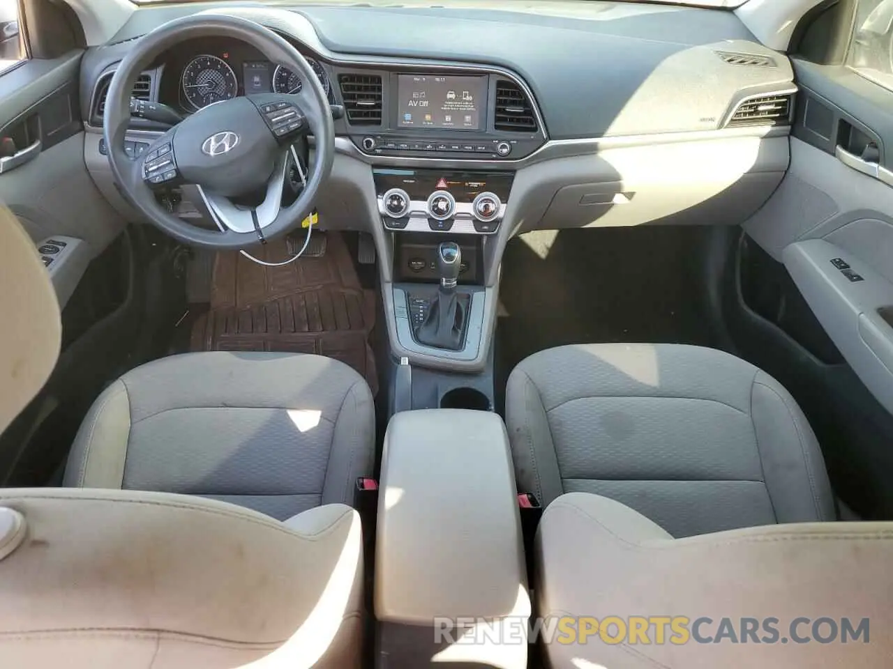 8 Photograph of a damaged car 5NPD84LF5KH408498 HYUNDAI ELANTRA 2019
