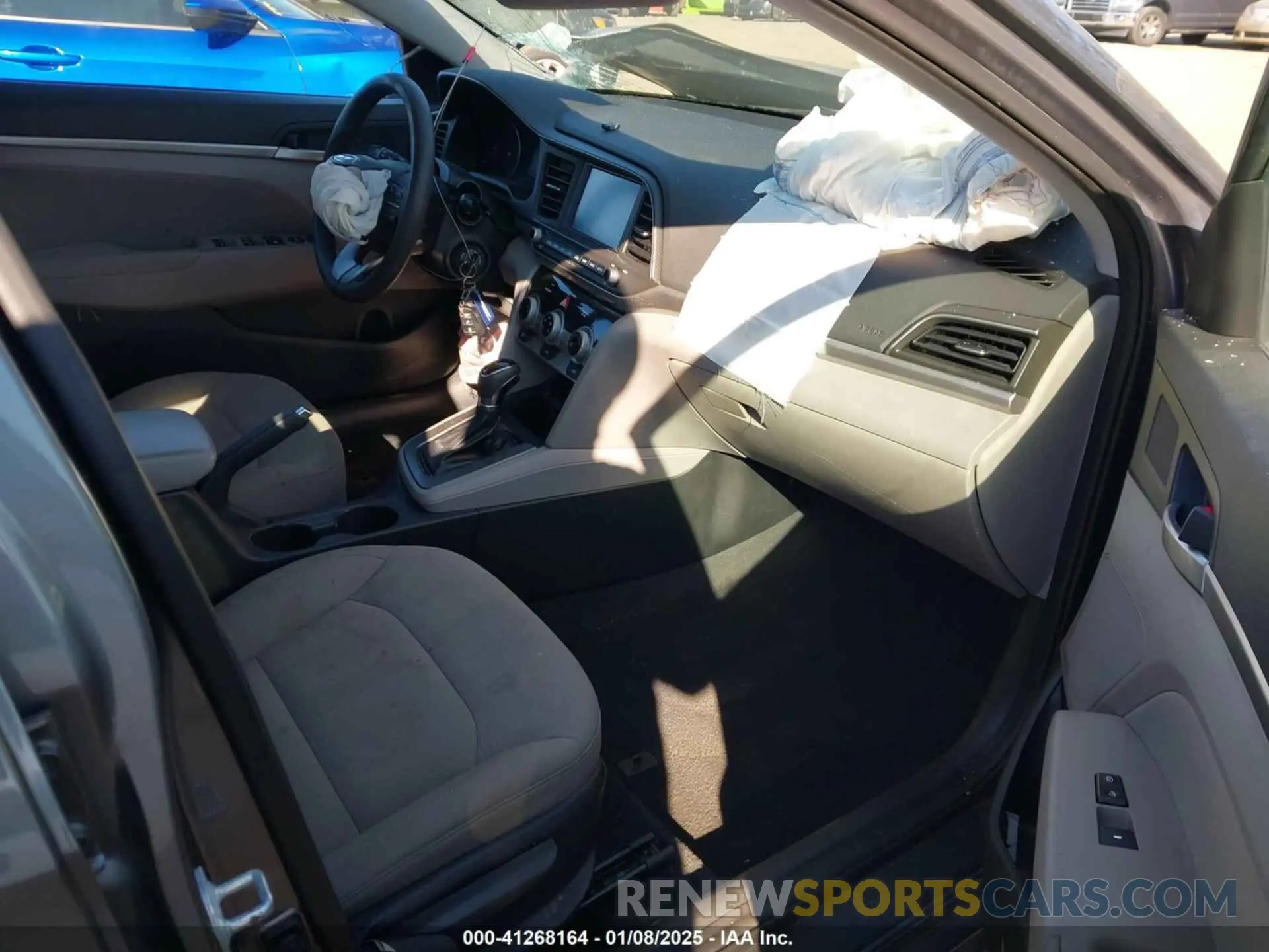 5 Photograph of a damaged car 5NPD84LF5KH420361 HYUNDAI ELANTRA 2019