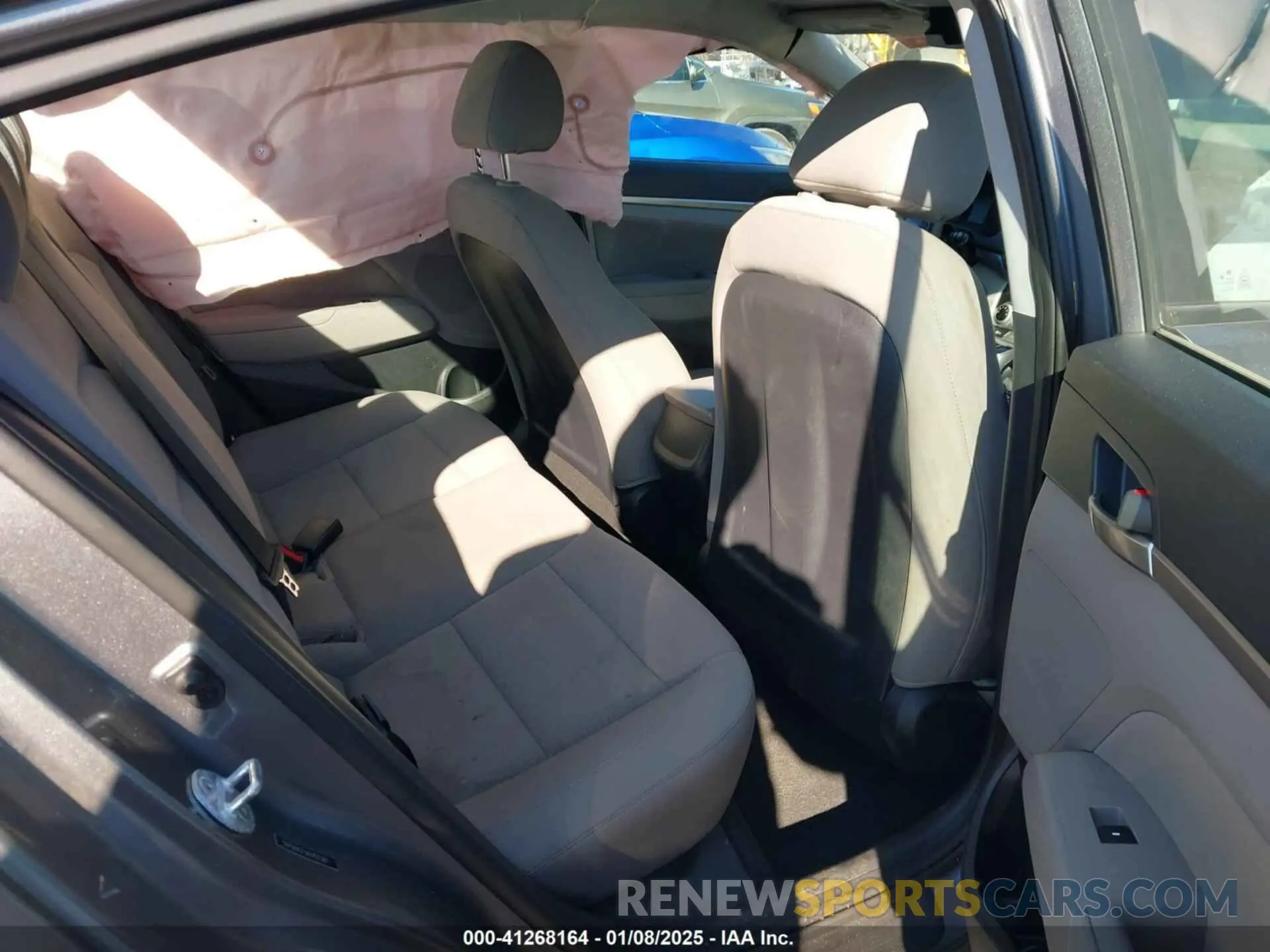 8 Photograph of a damaged car 5NPD84LF5KH420361 HYUNDAI ELANTRA 2019