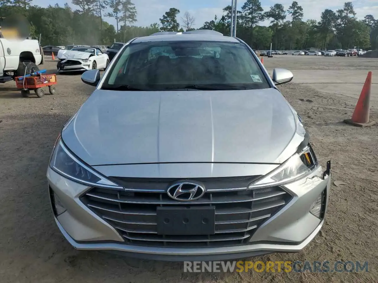 5 Photograph of a damaged car 5NPD84LF5KH422336 HYUNDAI ELANTRA 2019