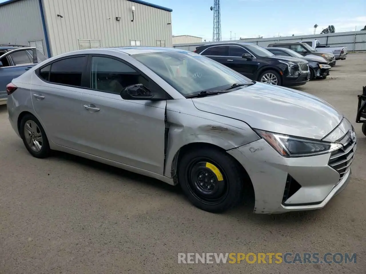 4 Photograph of a damaged car 5NPD84LF5KH424541 HYUNDAI ELANTRA 2019