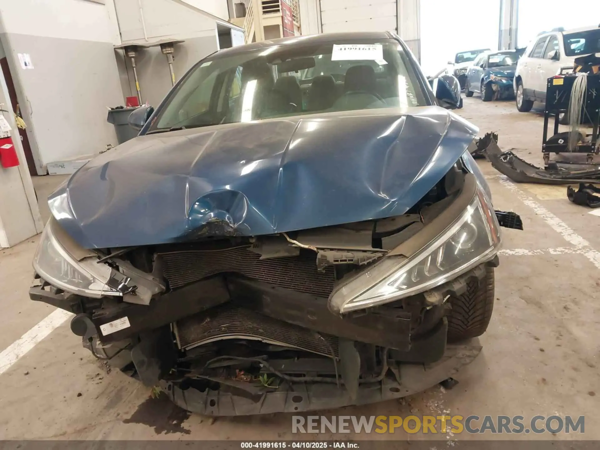 12 Photograph of a damaged car 5NPD84LF5KH438603 HYUNDAI ELANTRA 2019