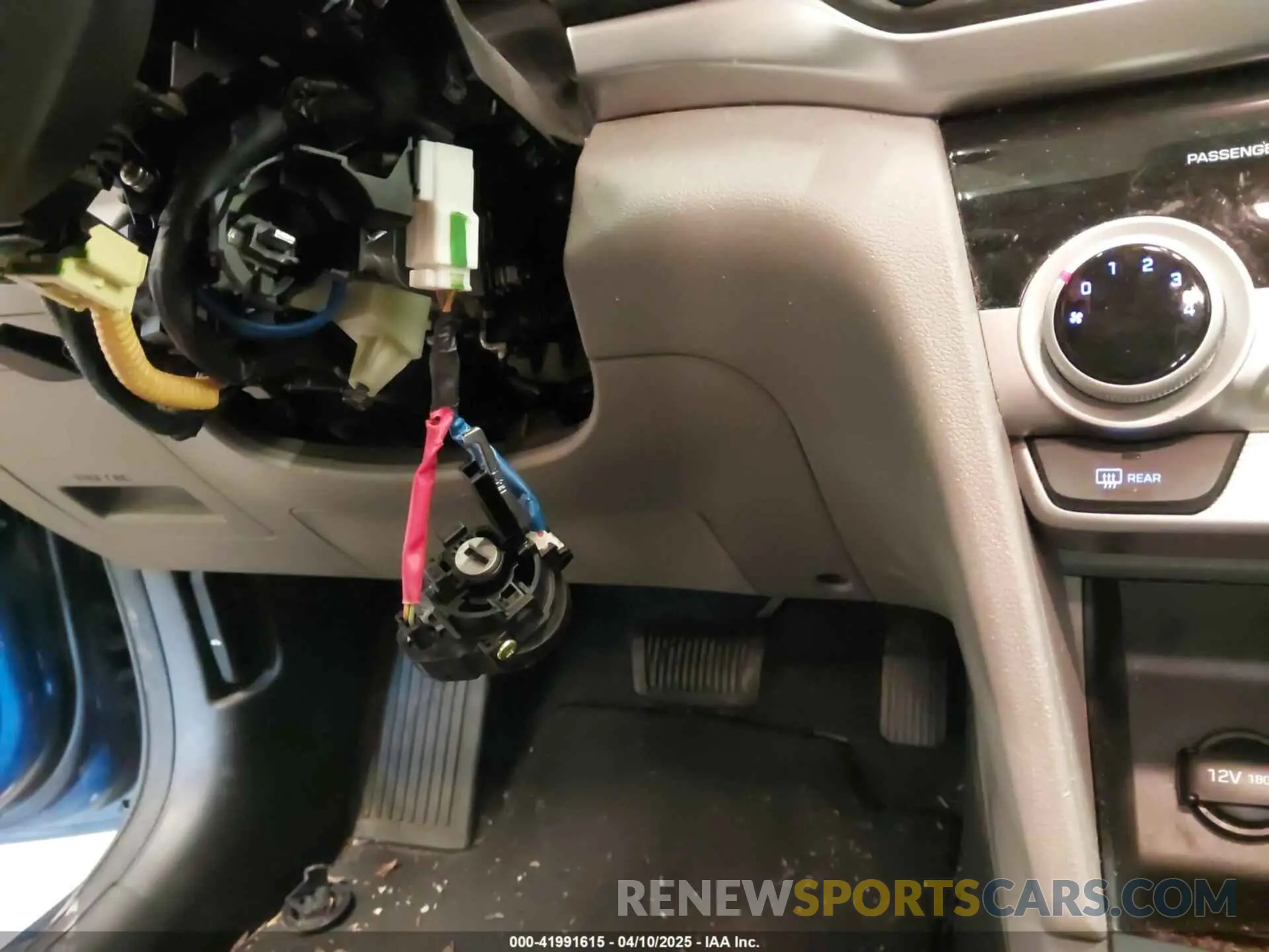 6 Photograph of a damaged car 5NPD84LF5KH438603 HYUNDAI ELANTRA 2019