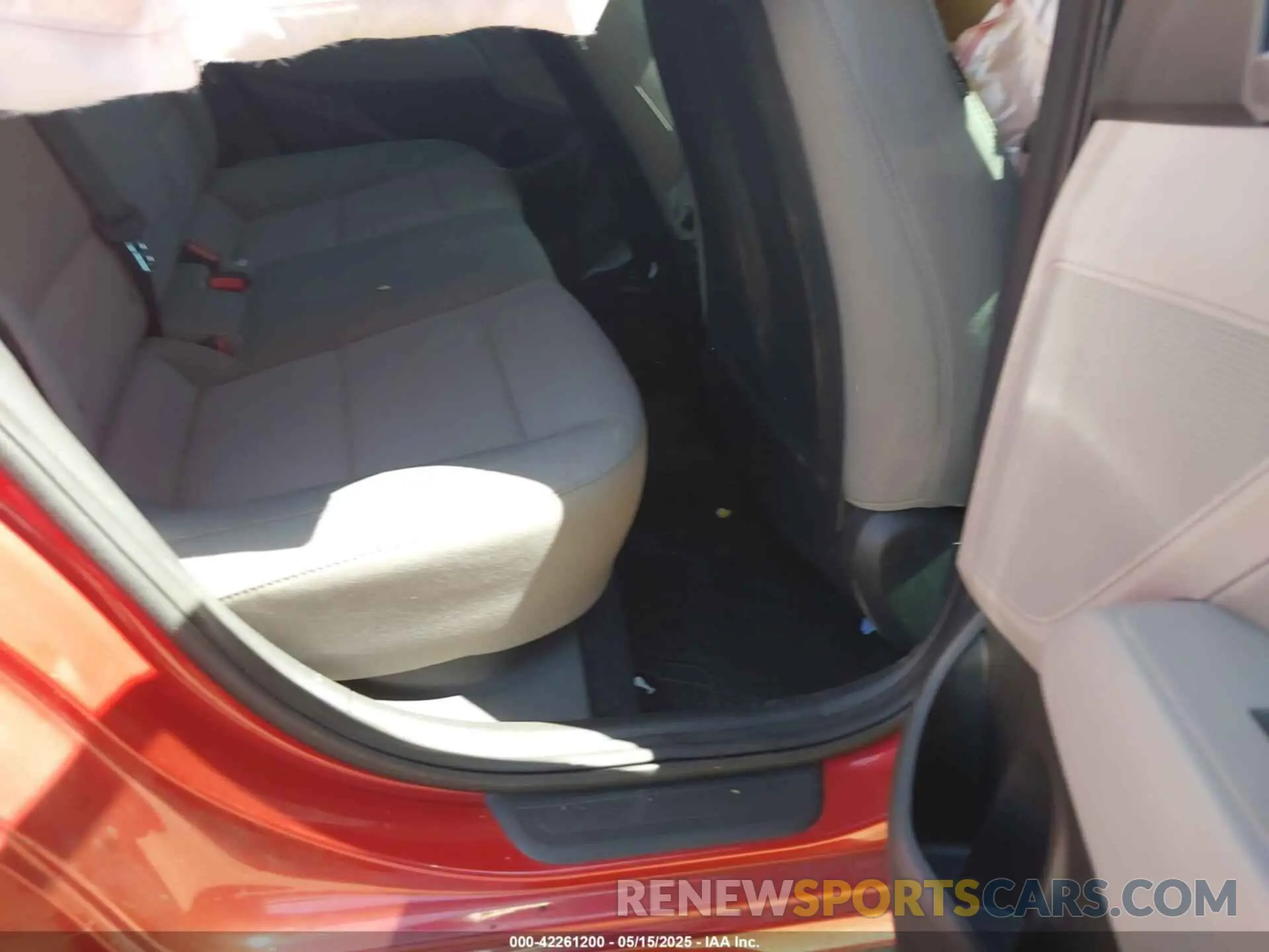 8 Photograph of a damaged car 5NPD84LF5KH441078 HYUNDAI ELANTRA 2019