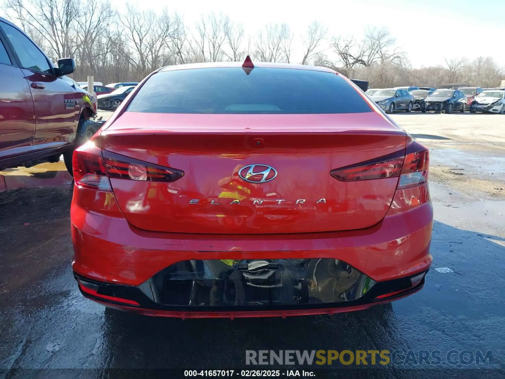 16 Photograph of a damaged car 5NPD84LF5KH448404 HYUNDAI ELANTRA 2019