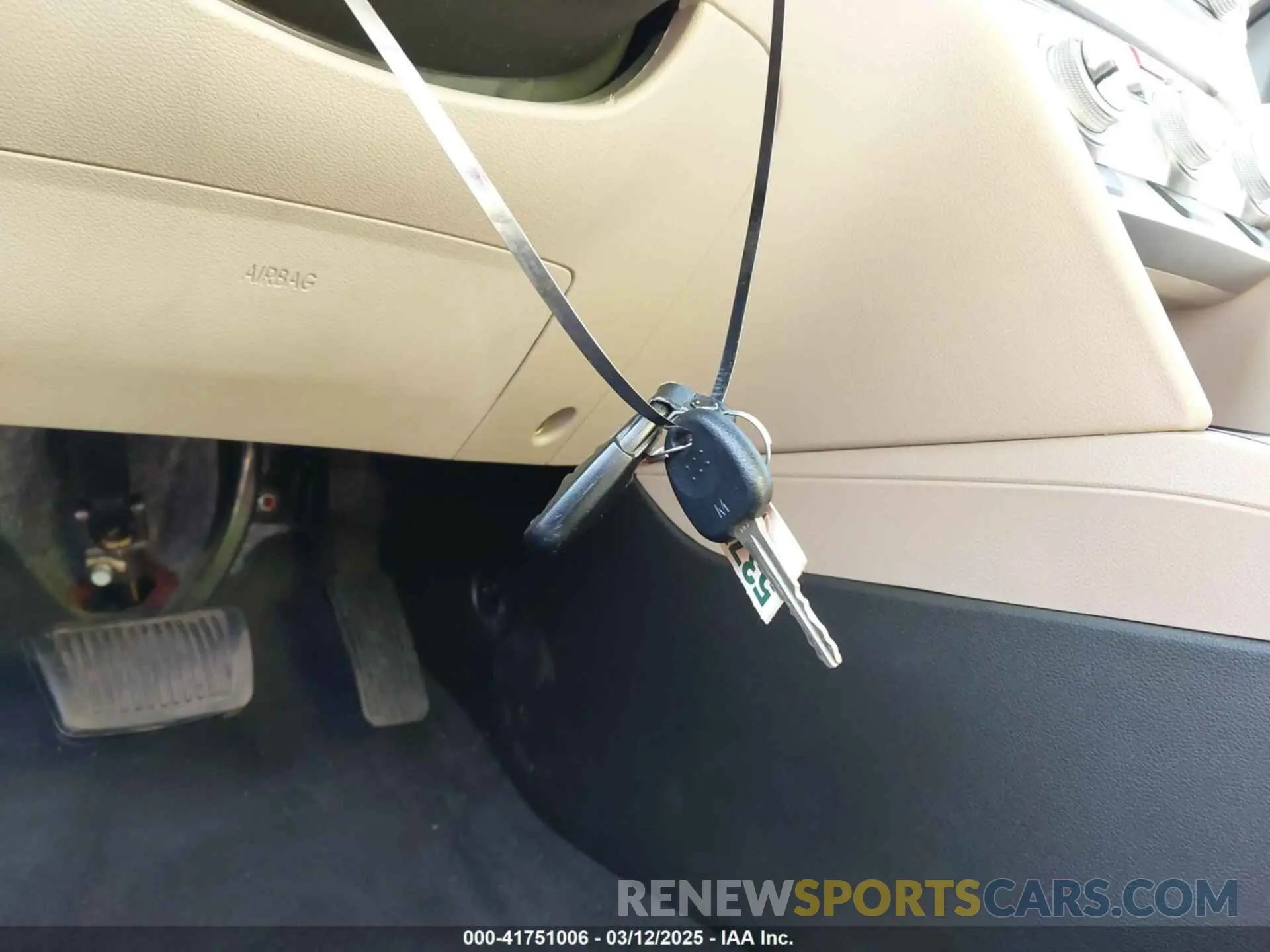 11 Photograph of a damaged car 5NPD84LF5KH466241 HYUNDAI ELANTRA 2019