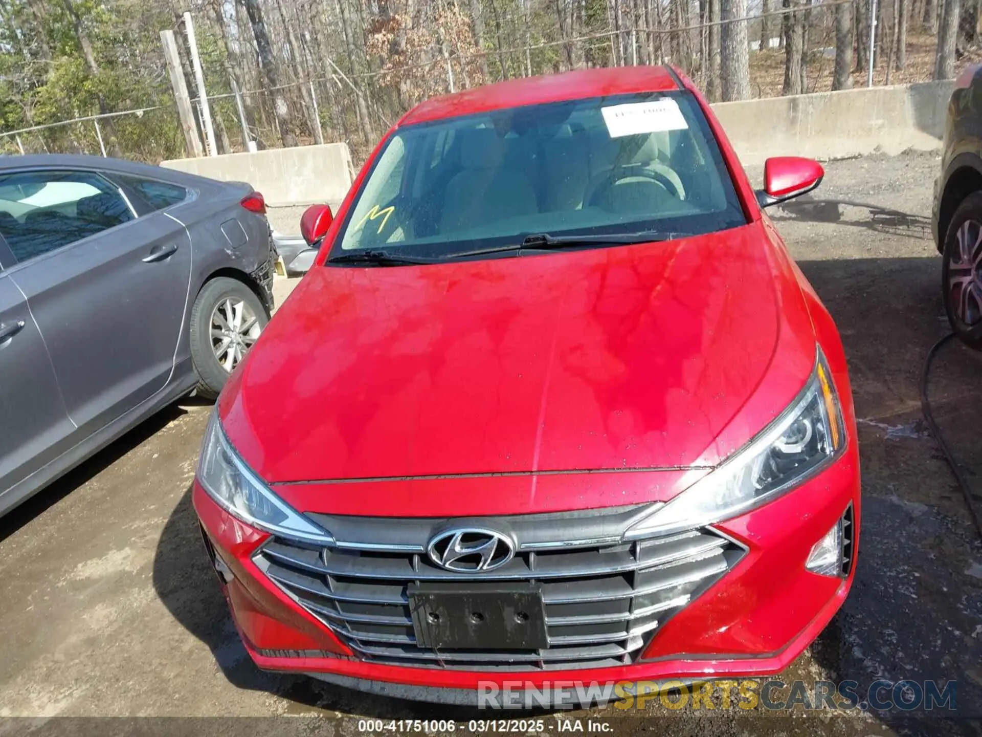 12 Photograph of a damaged car 5NPD84LF5KH466241 HYUNDAI ELANTRA 2019