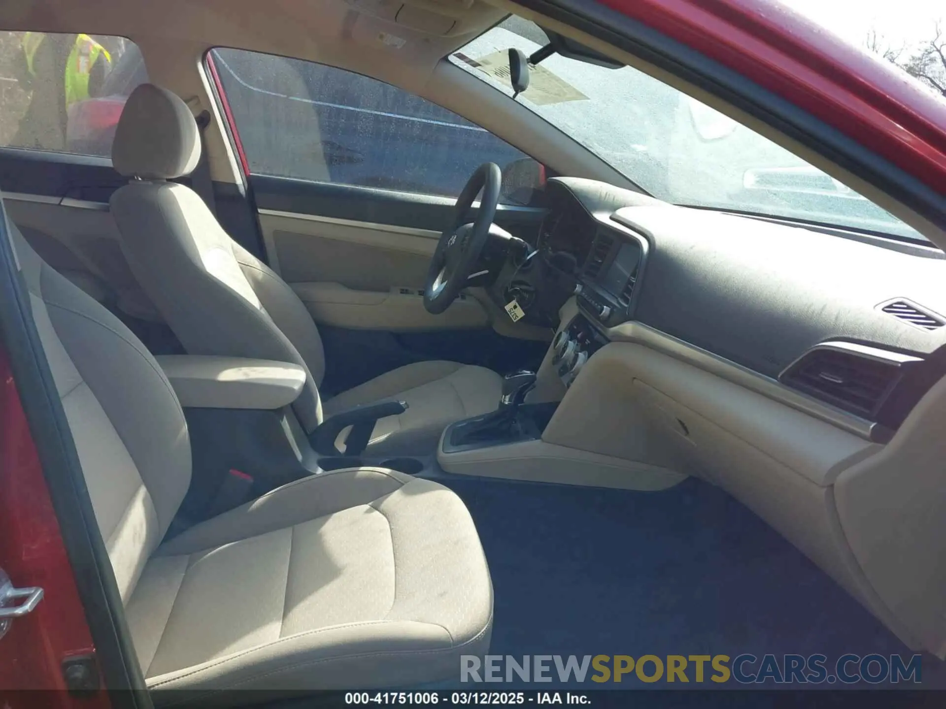 5 Photograph of a damaged car 5NPD84LF5KH466241 HYUNDAI ELANTRA 2019
