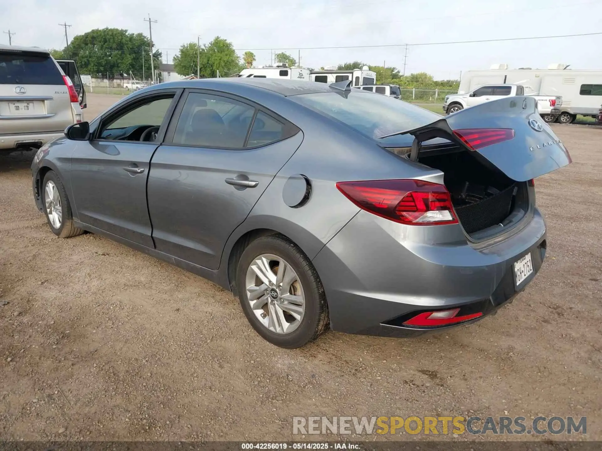 3 Photograph of a damaged car 5NPD84LF5KH476560 HYUNDAI ELANTRA 2019