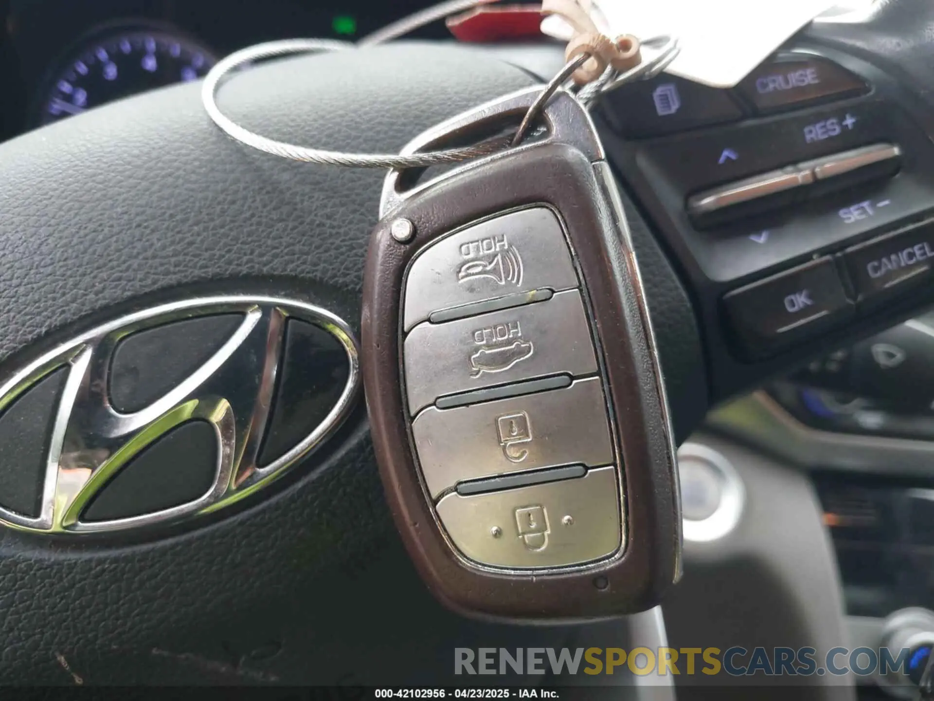 11 Photograph of a damaged car 5NPD84LF5KH478616 HYUNDAI ELANTRA 2019