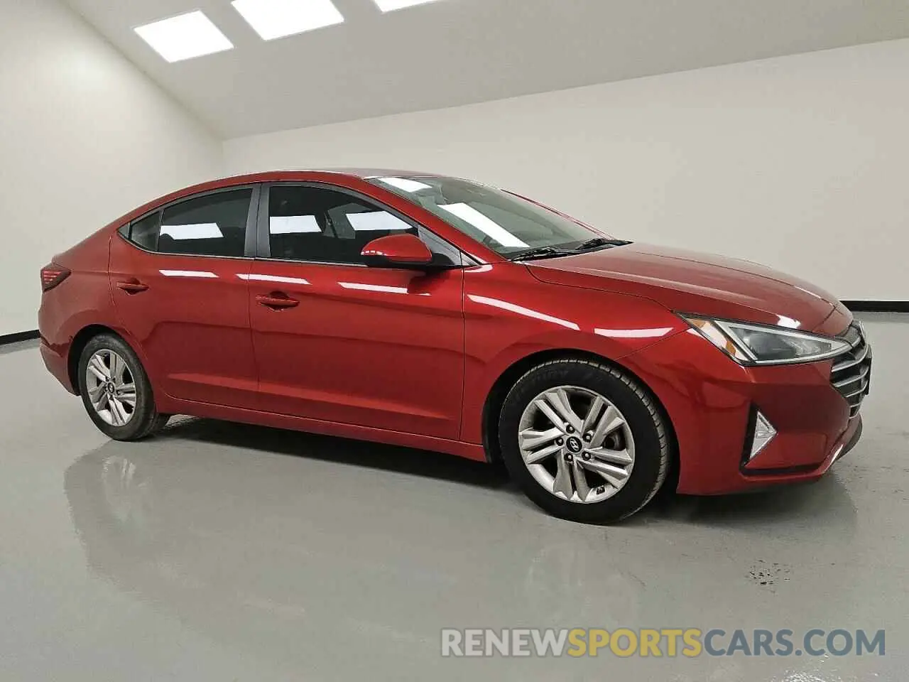 4 Photograph of a damaged car 5NPD84LF5KH487333 HYUNDAI ELANTRA 2019