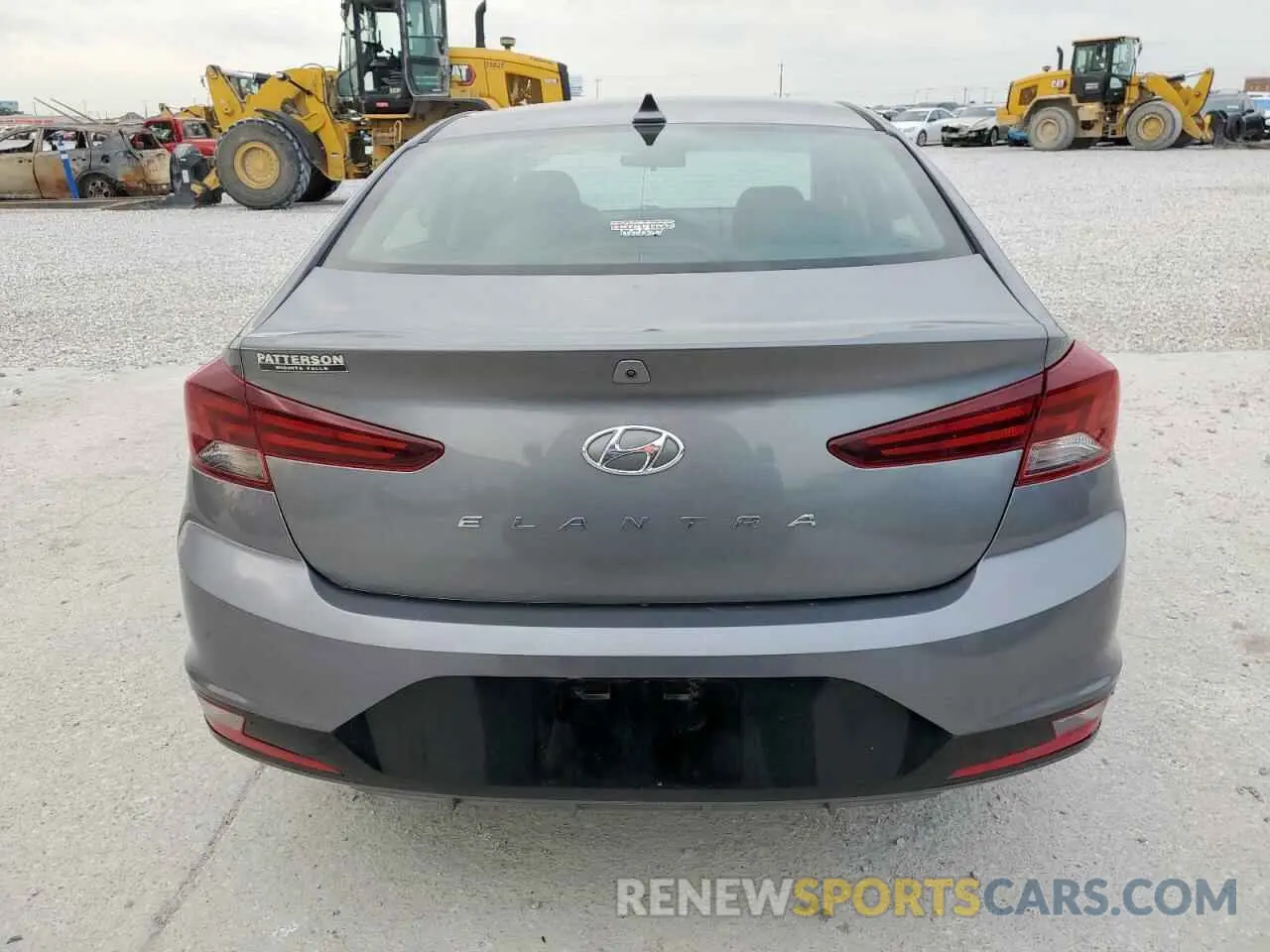 6 Photograph of a damaged car 5NPD84LF6KH404864 HYUNDAI ELANTRA 2019