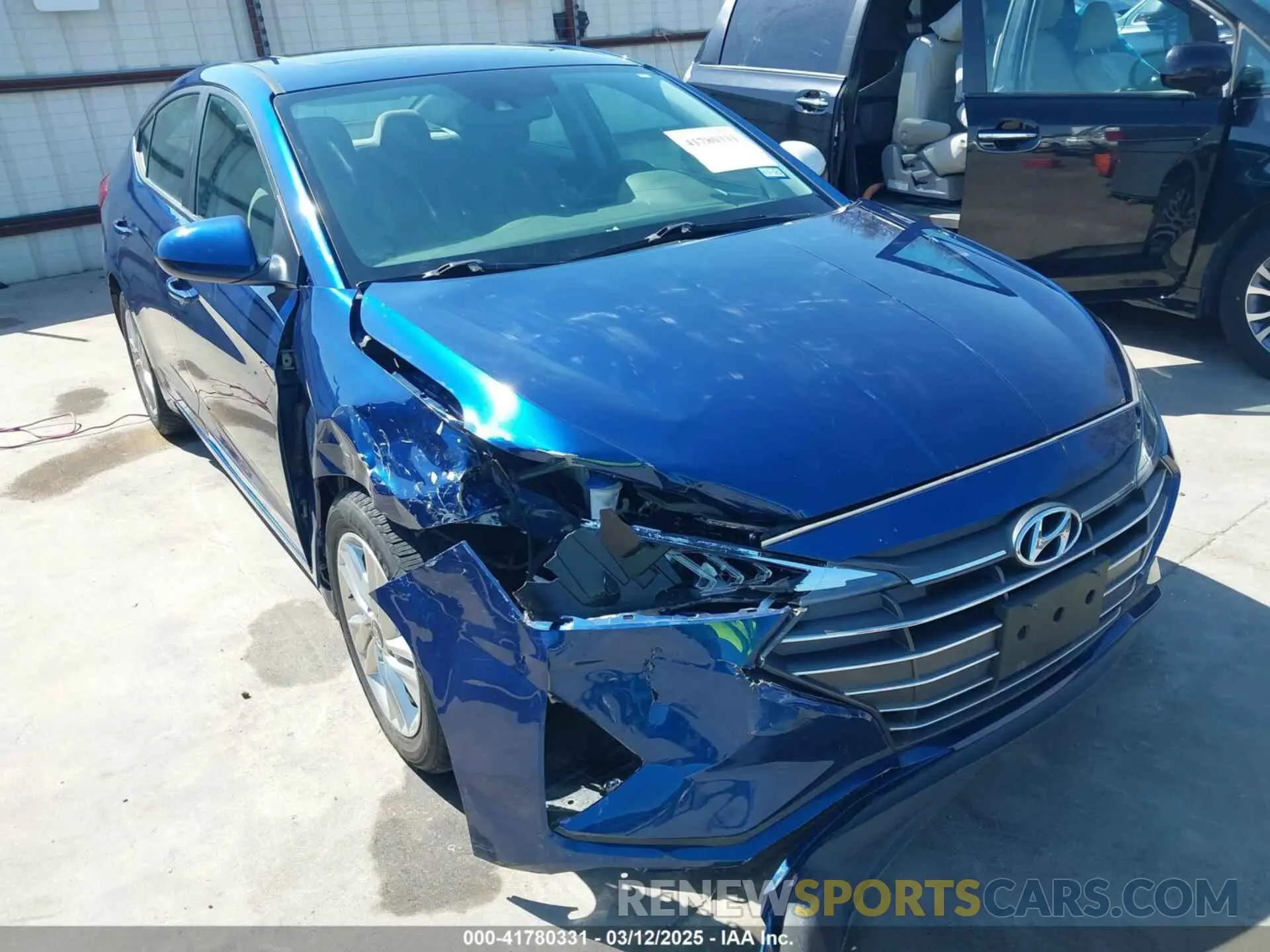 1 Photograph of a damaged car 5NPD84LF6KH414388 HYUNDAI ELANTRA 2019