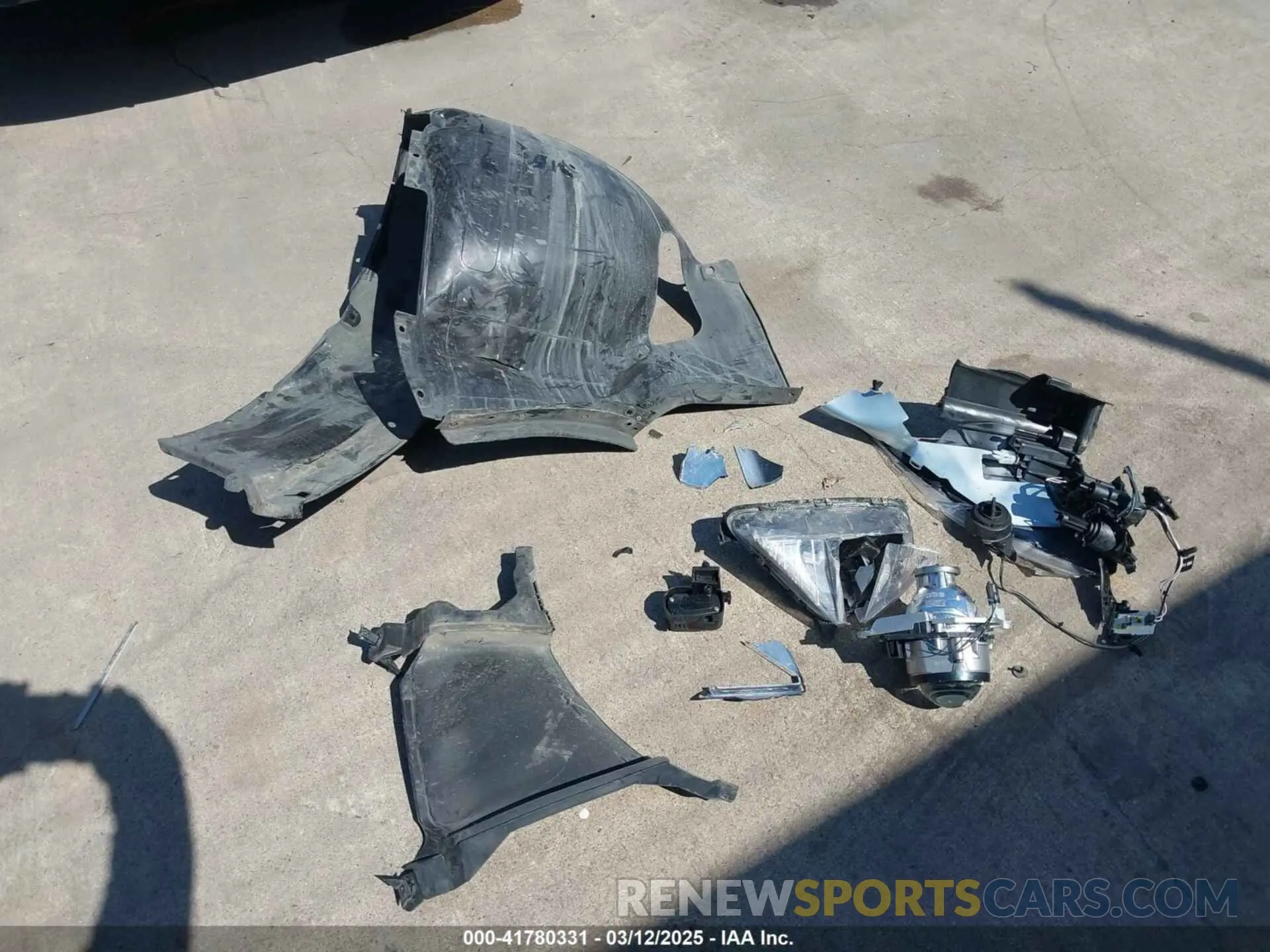 12 Photograph of a damaged car 5NPD84LF6KH414388 HYUNDAI ELANTRA 2019
