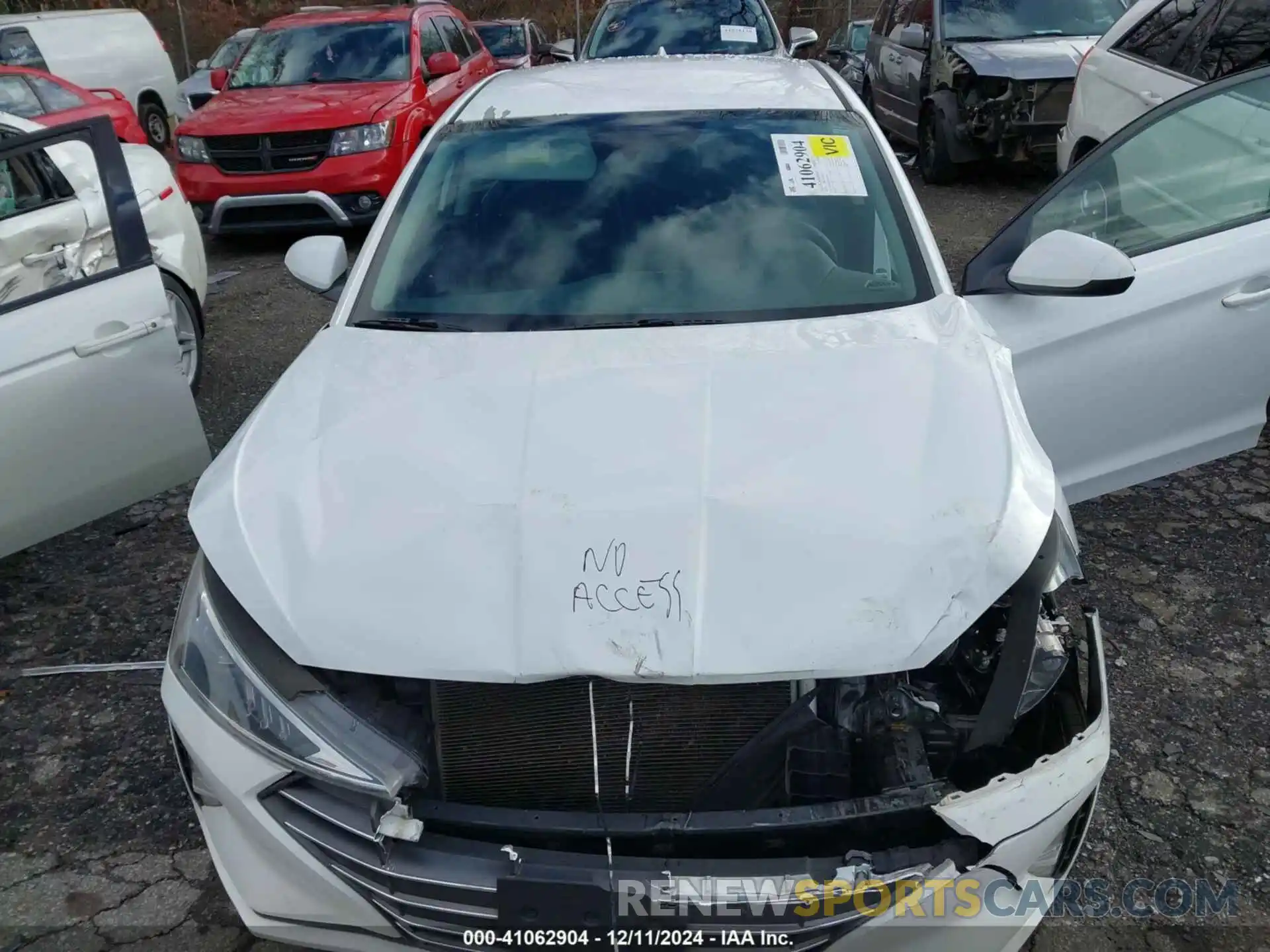 10 Photograph of a damaged car 5NPD84LF6KH417632 HYUNDAI ELANTRA 2019