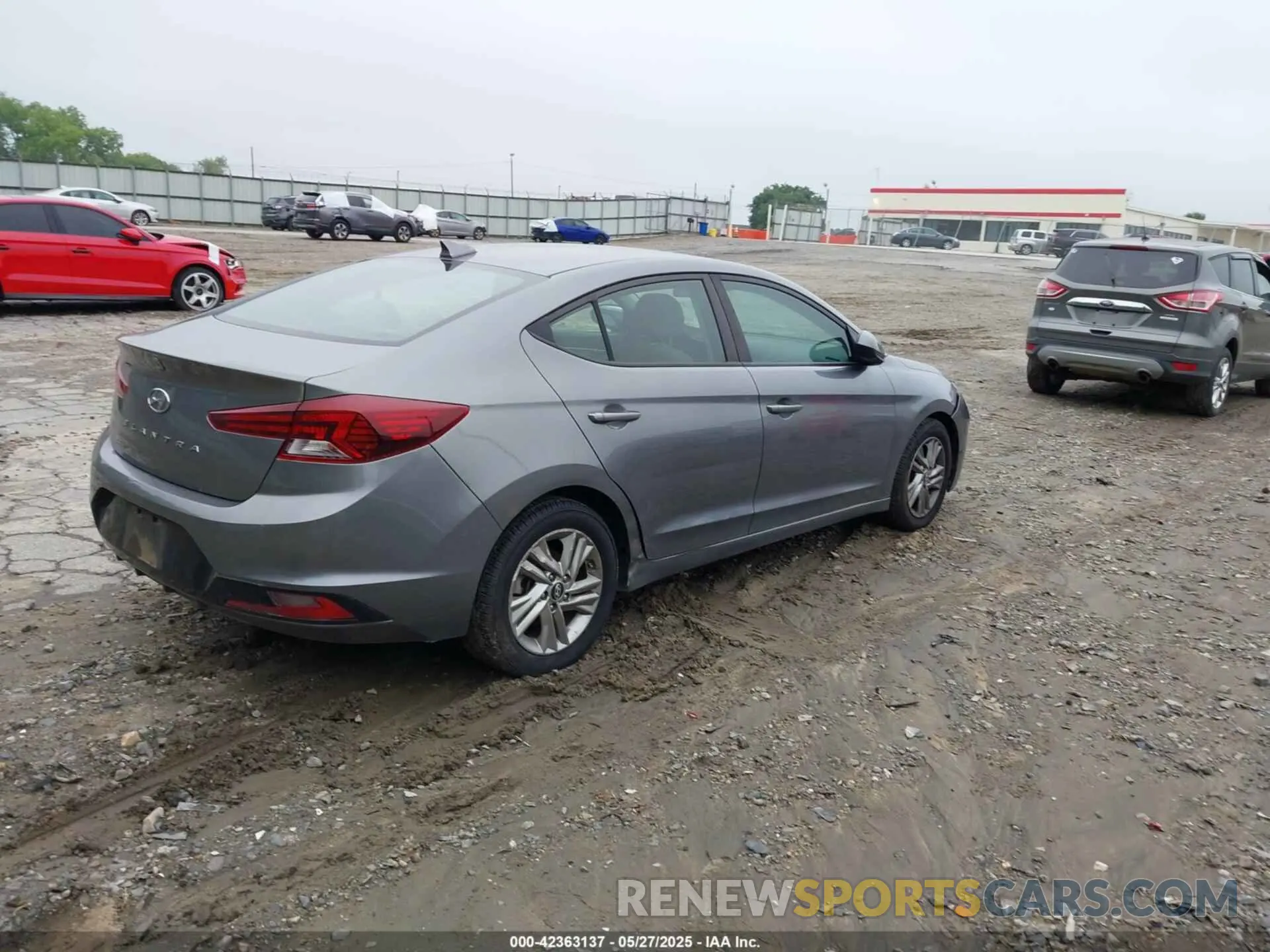 4 Photograph of a damaged car 5NPD84LF6KH429456 HYUNDAI ELANTRA 2019