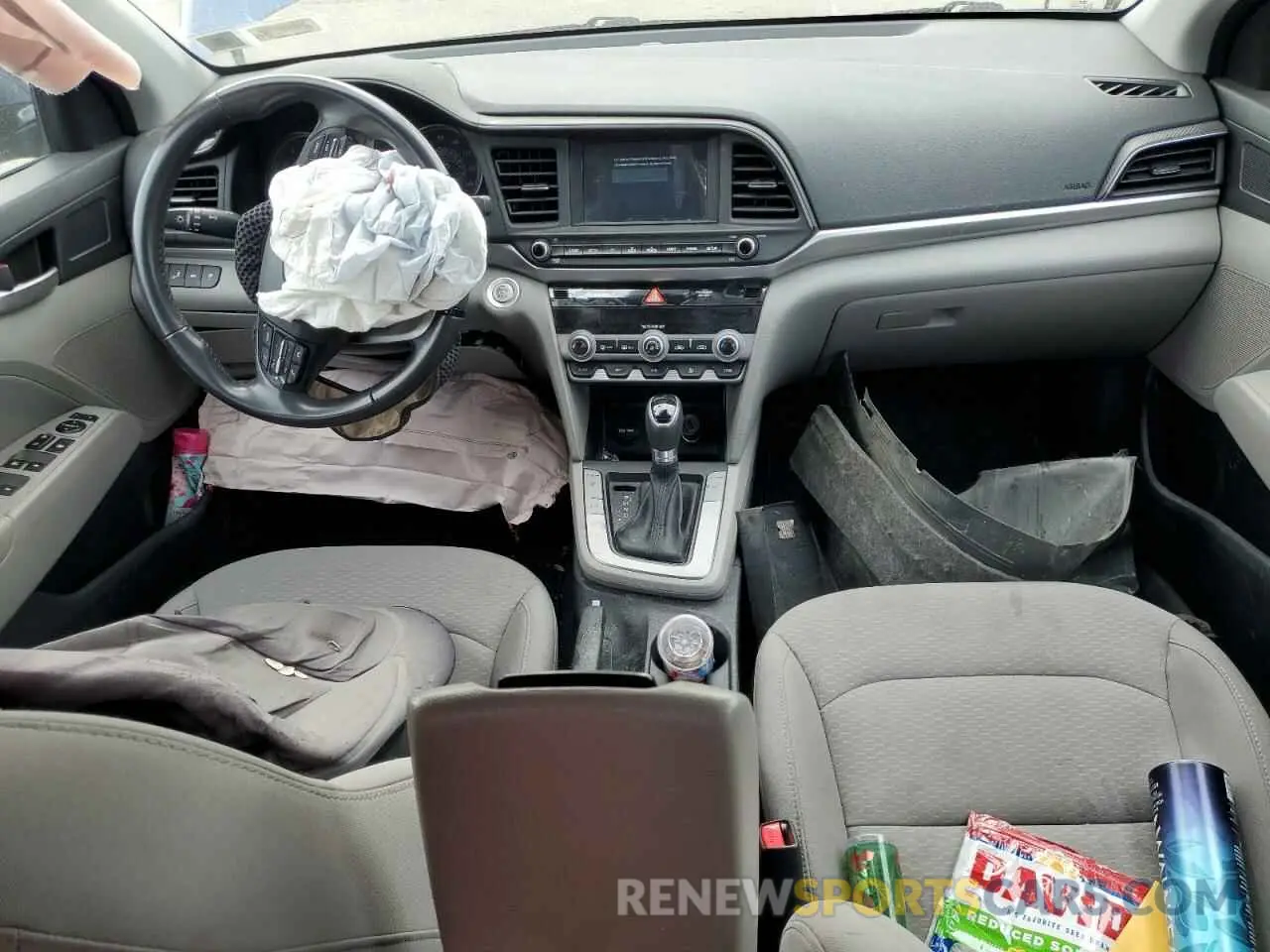 8 Photograph of a damaged car 5NPD84LF6KH429604 HYUNDAI ELANTRA 2019