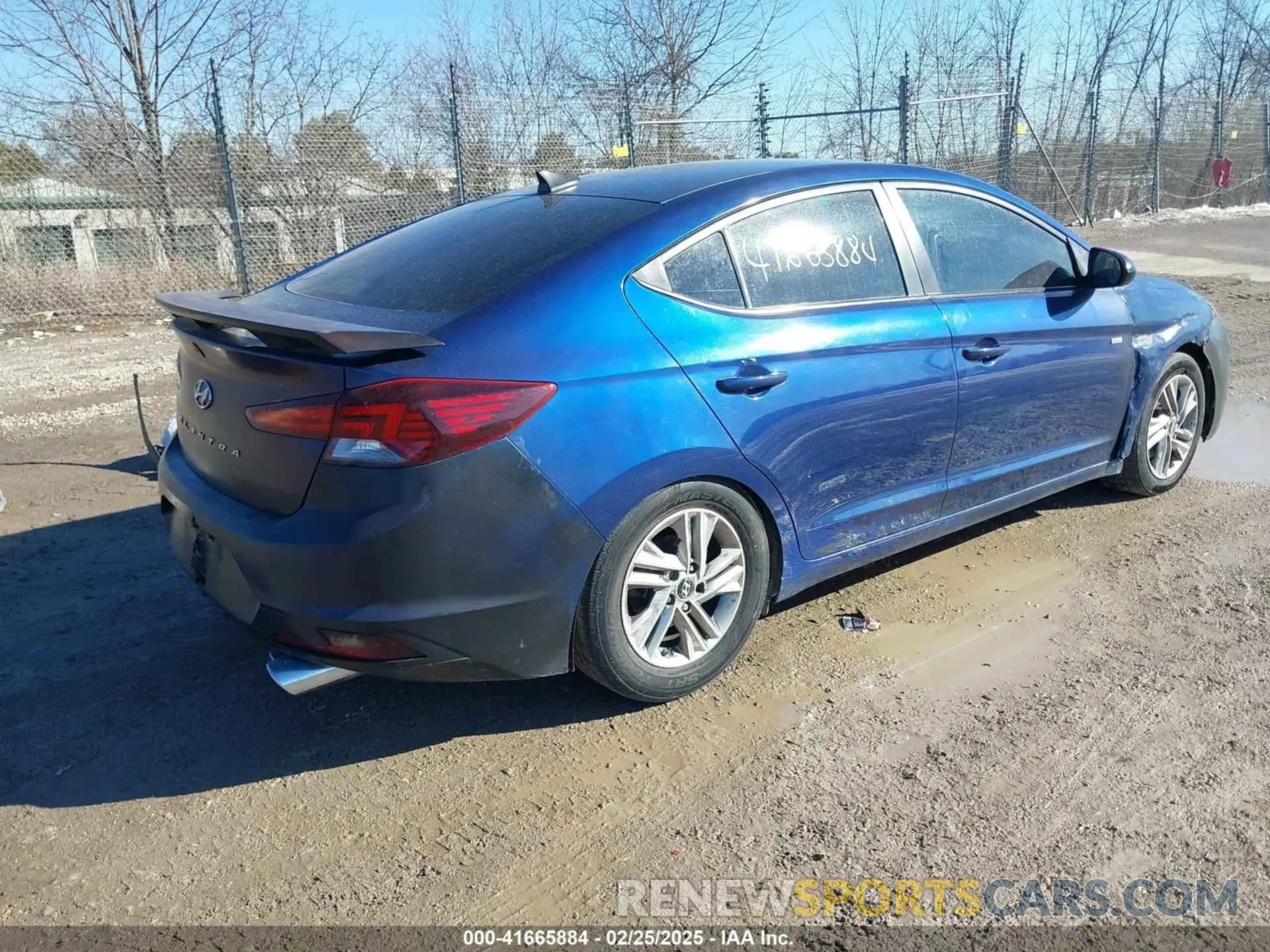 4 Photograph of a damaged car 5NPD84LF6KH434723 HYUNDAI ELANTRA 2019