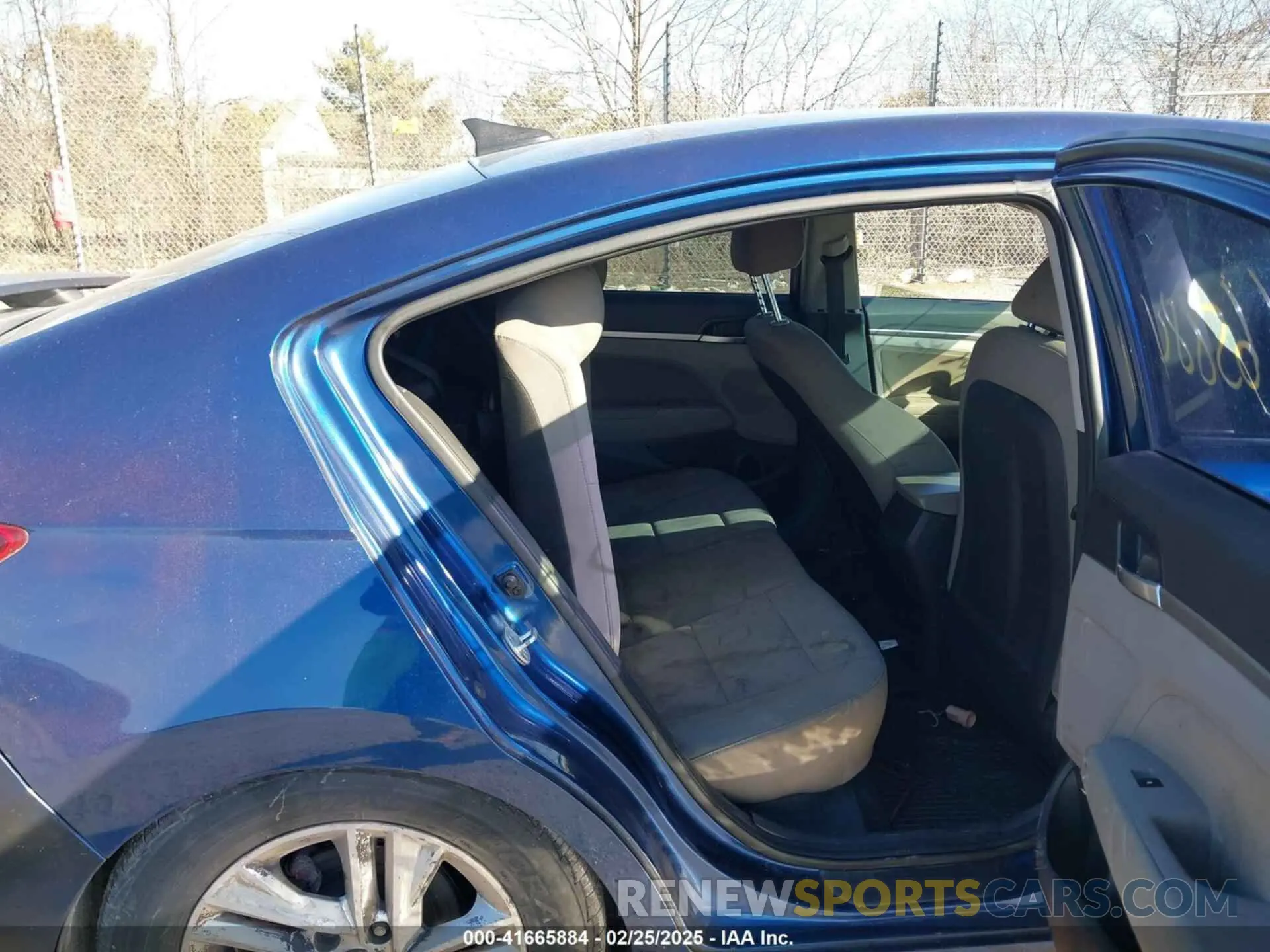 8 Photograph of a damaged car 5NPD84LF6KH434723 HYUNDAI ELANTRA 2019