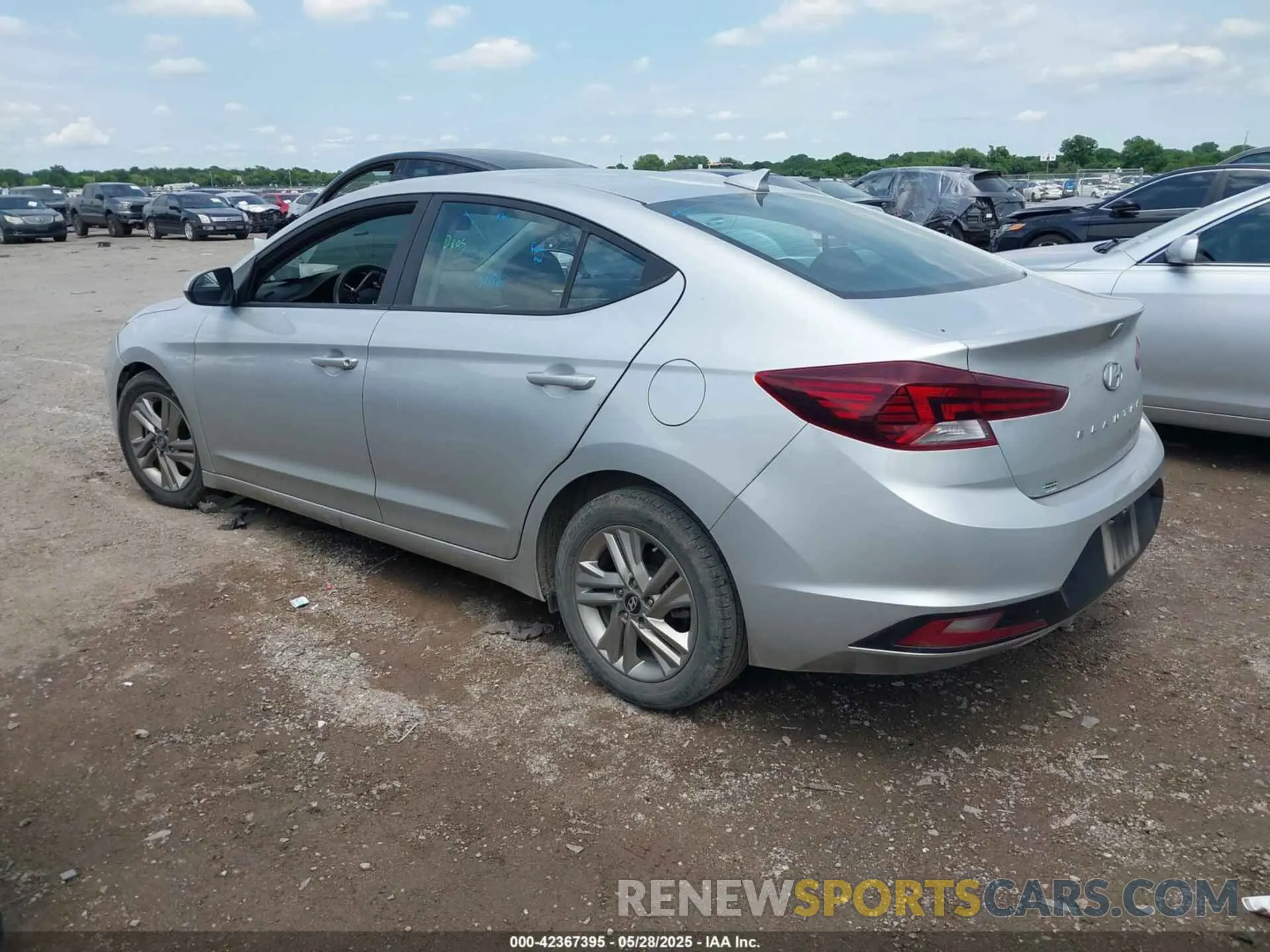 3 Photograph of a damaged car 5NPD84LF6KH435709 HYUNDAI ELANTRA 2019