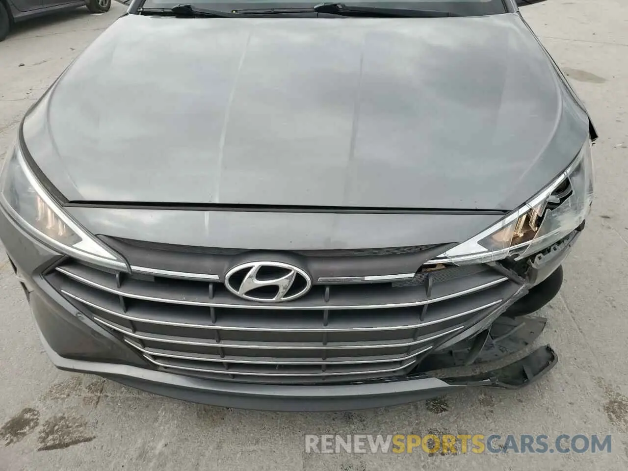 12 Photograph of a damaged car 5NPD84LF6KH450811 HYUNDAI ELANTRA 2019