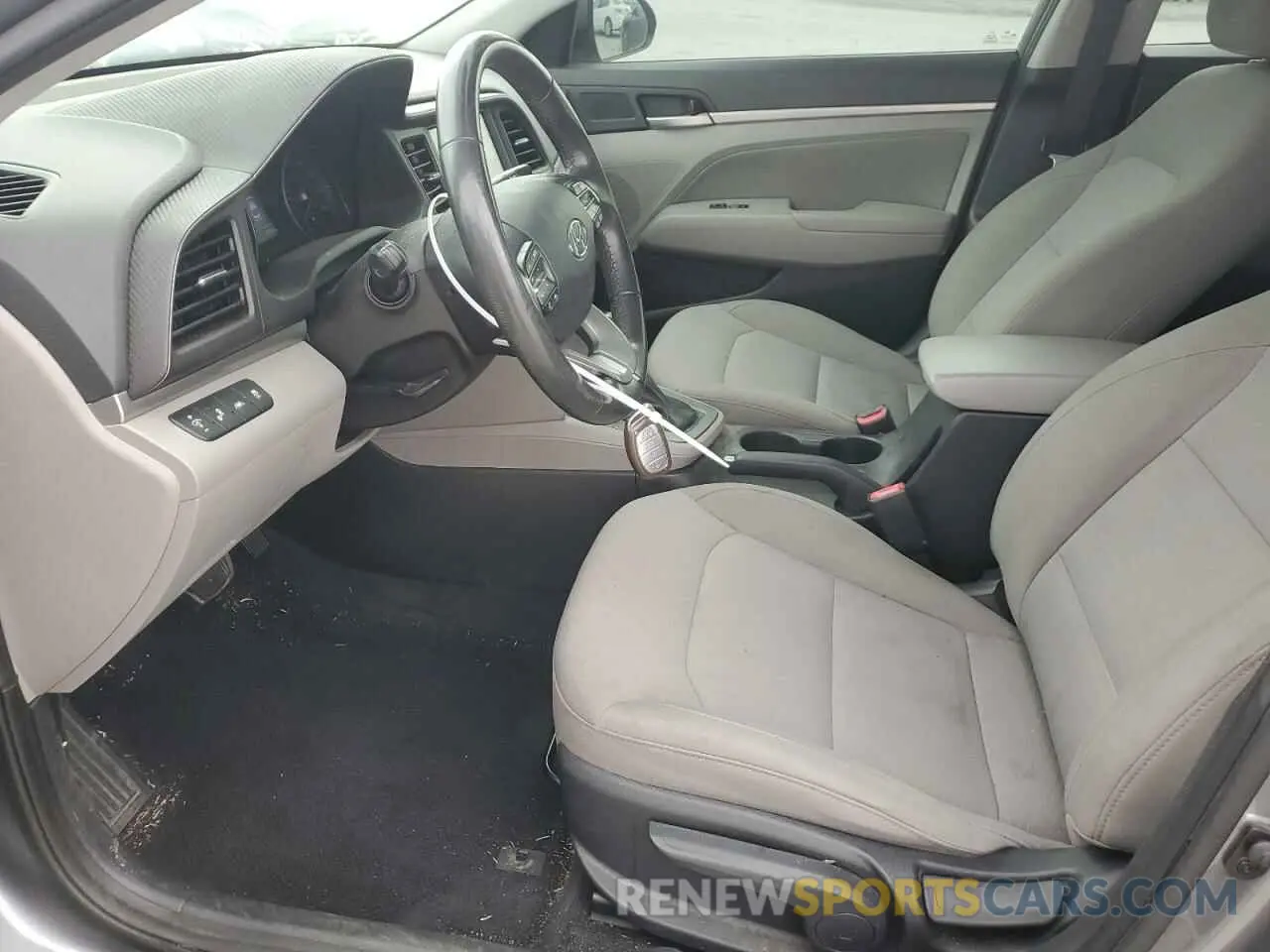 7 Photograph of a damaged car 5NPD84LF6KH450811 HYUNDAI ELANTRA 2019