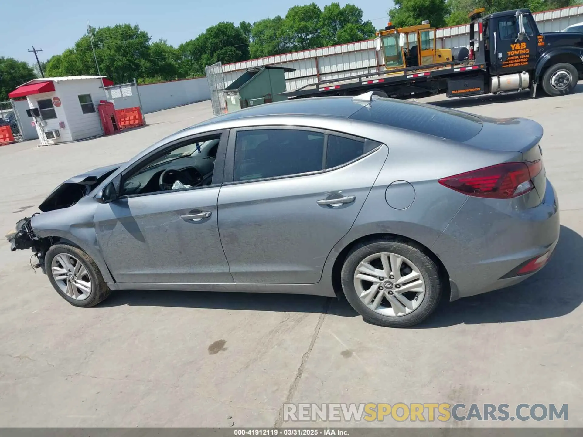 14 Photograph of a damaged car 5NPD84LF6KH453627 HYUNDAI ELANTRA 2019