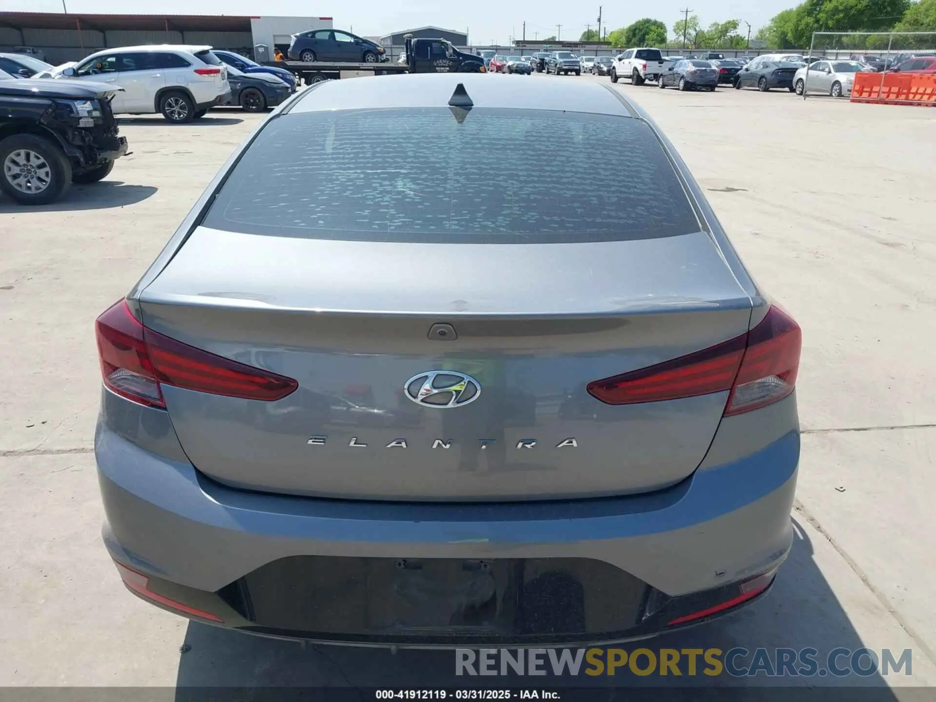 16 Photograph of a damaged car 5NPD84LF6KH453627 HYUNDAI ELANTRA 2019