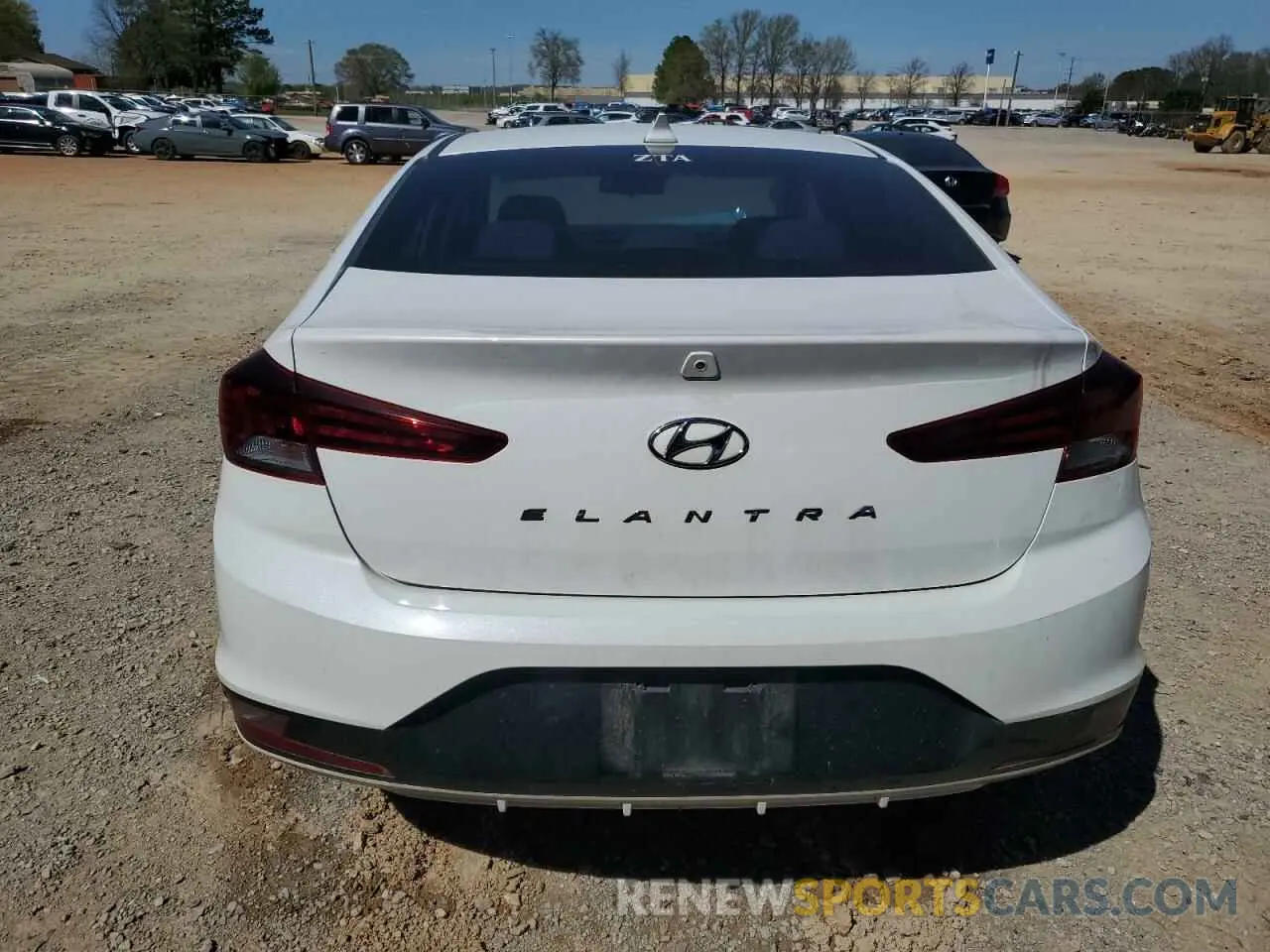 6 Photograph of a damaged car 5NPD84LF6KH470847 HYUNDAI ELANTRA 2019