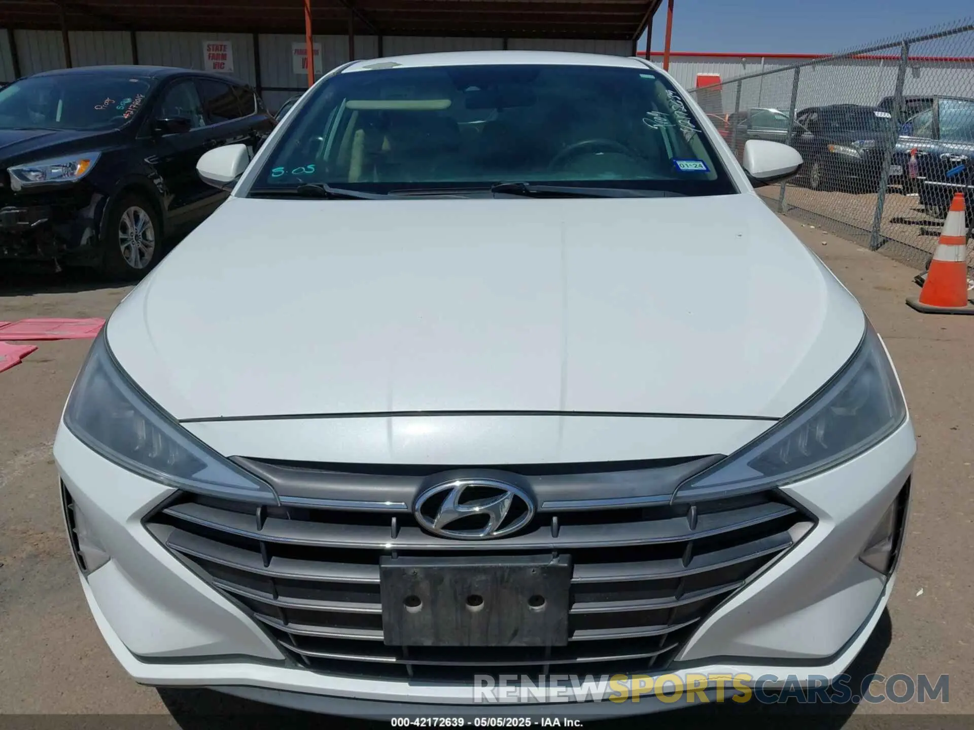 12 Photograph of a damaged car 5NPD84LF6KH476759 HYUNDAI ELANTRA 2019