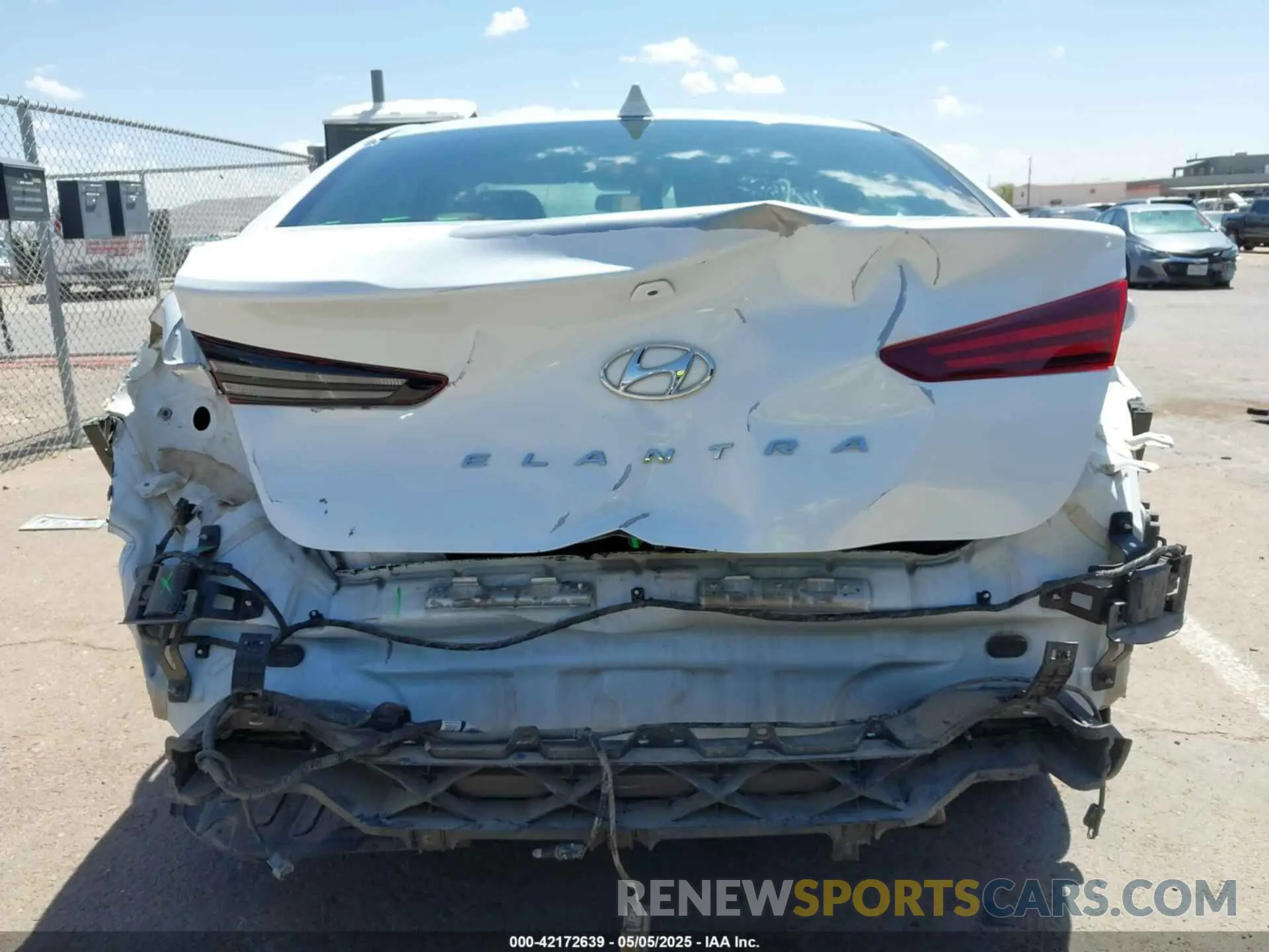 16 Photograph of a damaged car 5NPD84LF6KH476759 HYUNDAI ELANTRA 2019