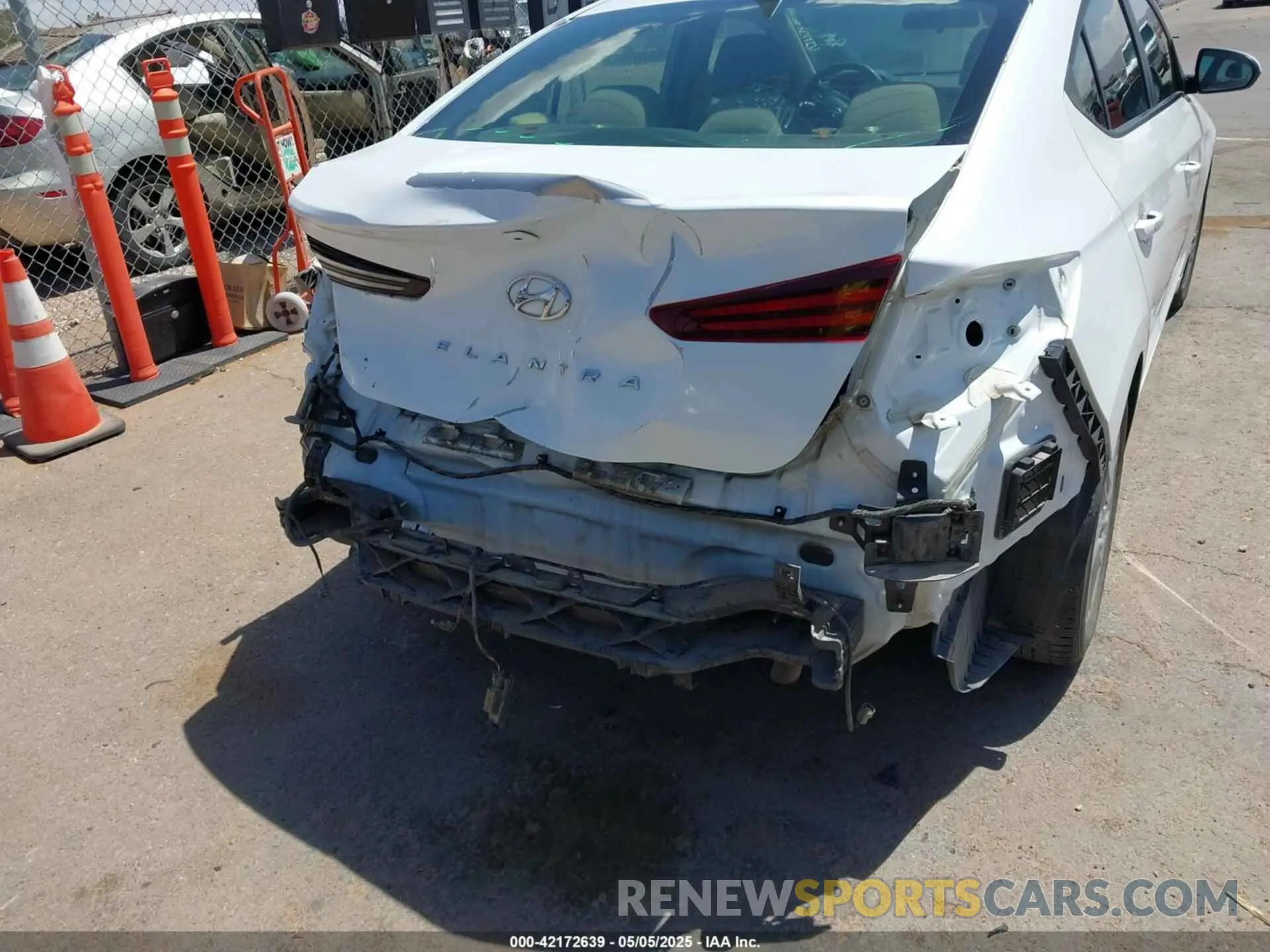 6 Photograph of a damaged car 5NPD84LF6KH476759 HYUNDAI ELANTRA 2019
