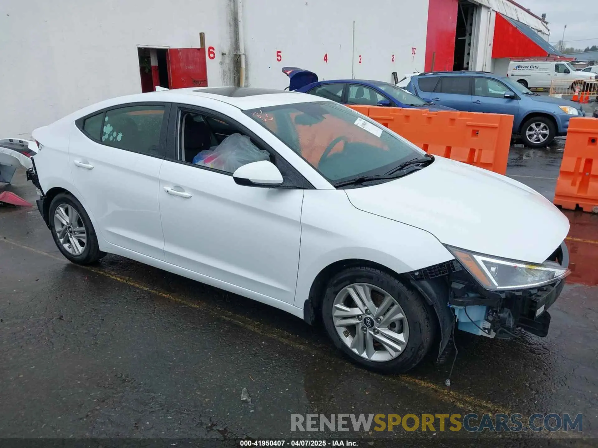 1 Photograph of a damaged car 5NPD84LF6KH476888 HYUNDAI ELANTRA 2019