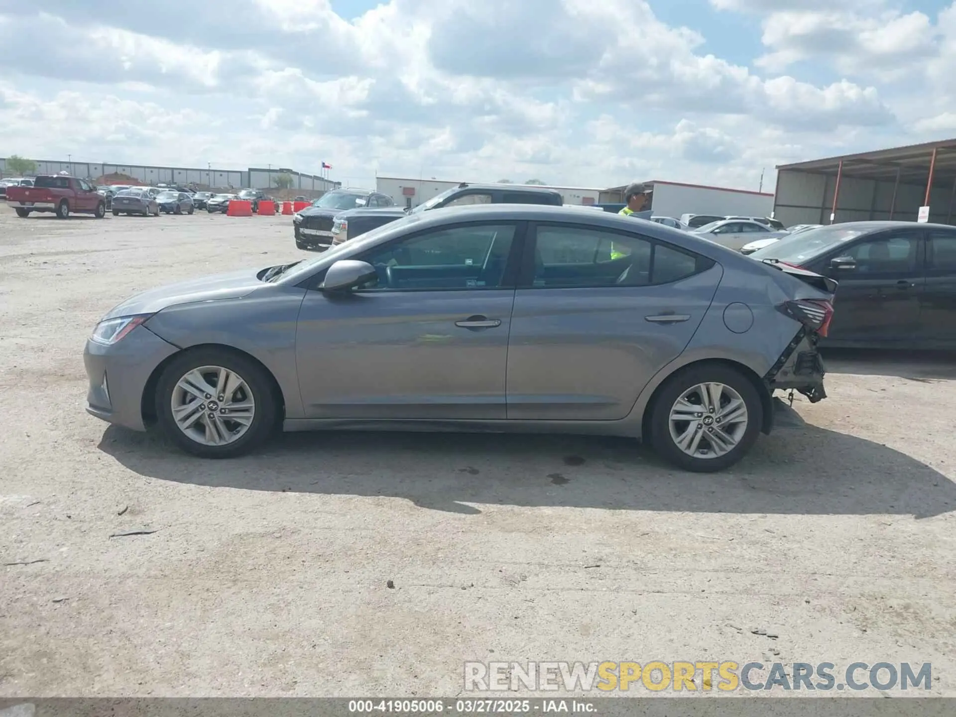 14 Photograph of a damaged car 5NPD84LF6KH480049 HYUNDAI ELANTRA 2019