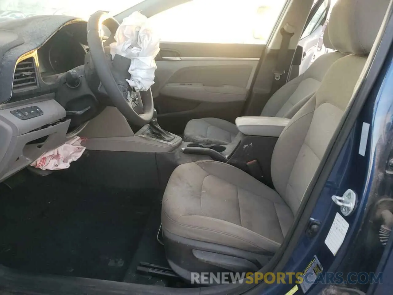 7 Photograph of a damaged car 5NPD84LF6KH481217 HYUNDAI ELANTRA 2019
