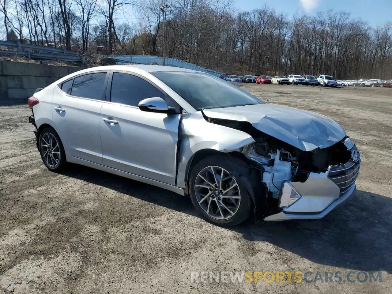 4 Photograph of a damaged car 5NPD84LF6KH484778 HYUNDAI ELANTRA 2019