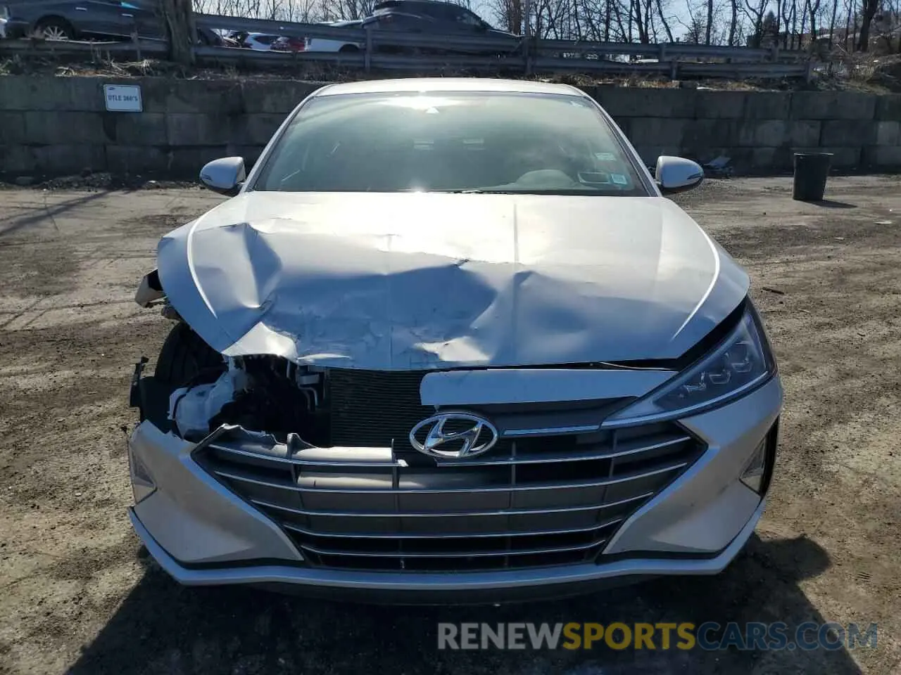 5 Photograph of a damaged car 5NPD84LF6KH484778 HYUNDAI ELANTRA 2019