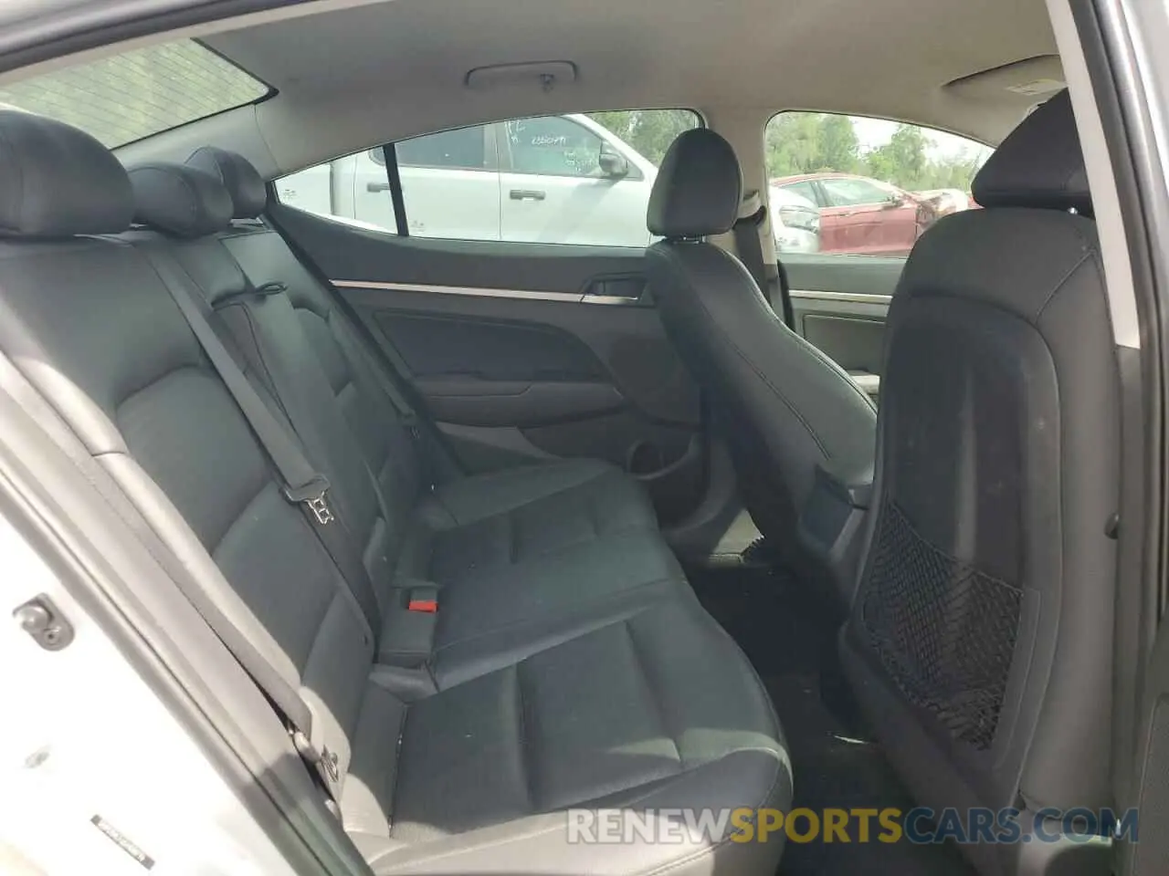 10 Photograph of a damaged car 5NPD84LF6KH488796 HYUNDAI ELANTRA 2019